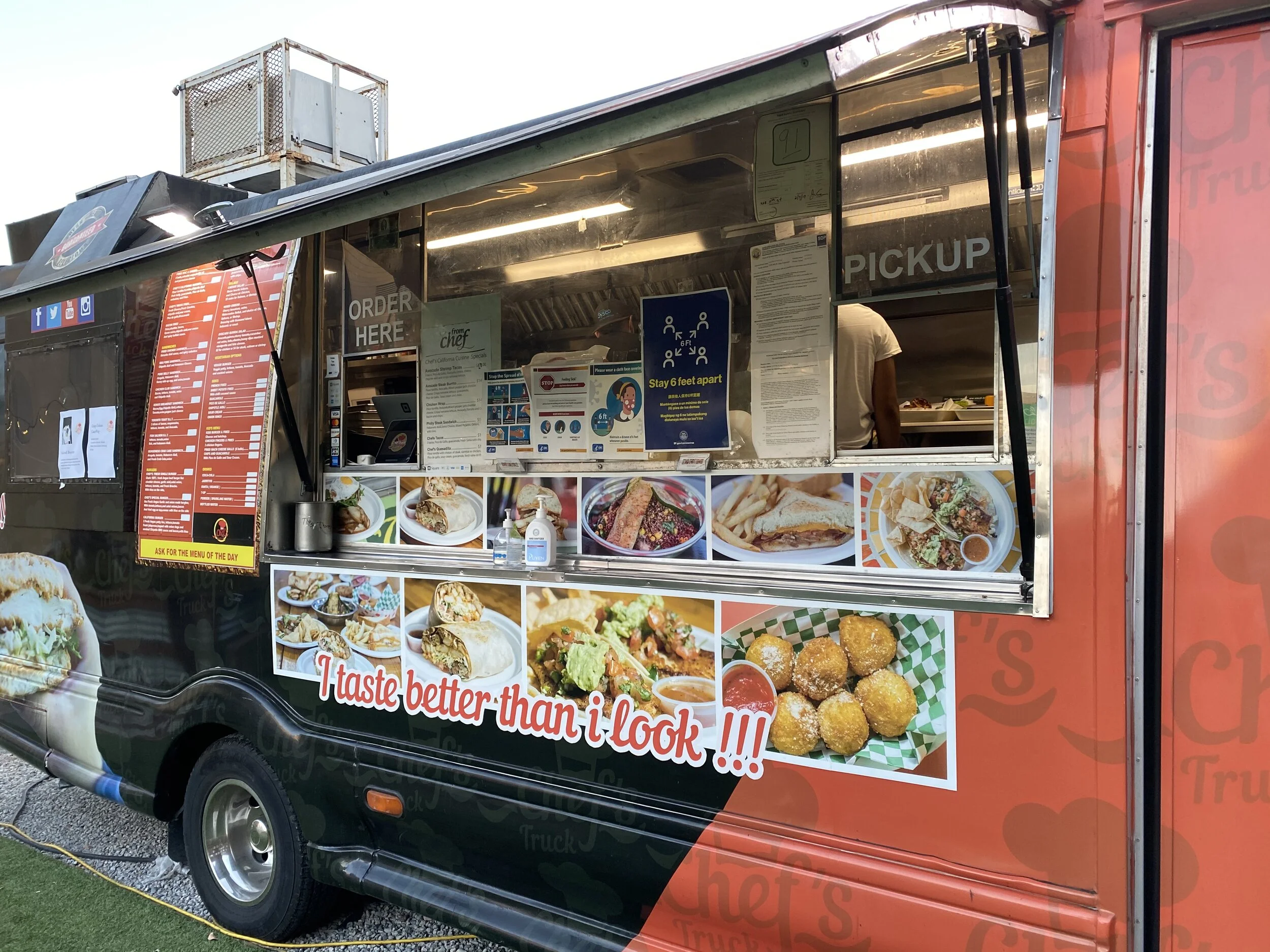 Food truck quick bite Chef's Truck! Well, that doesn't tell me anything