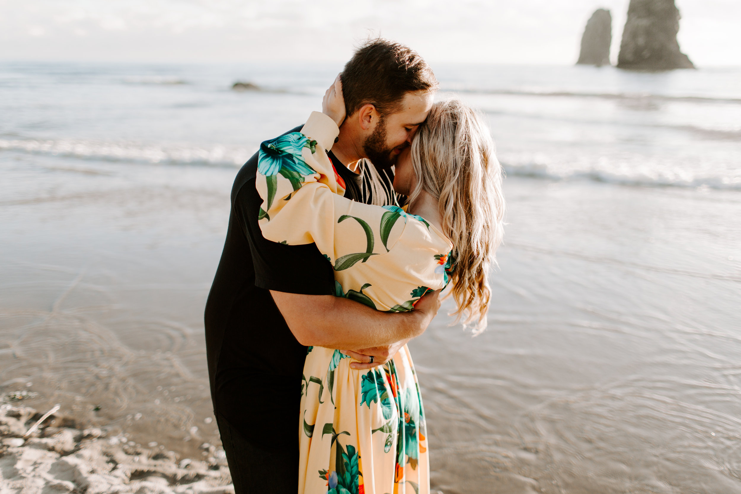 MADISONRYLEE_HANNAH+DAKOTA_CANNONBEACH_OREGONEngagement_0016.jpg