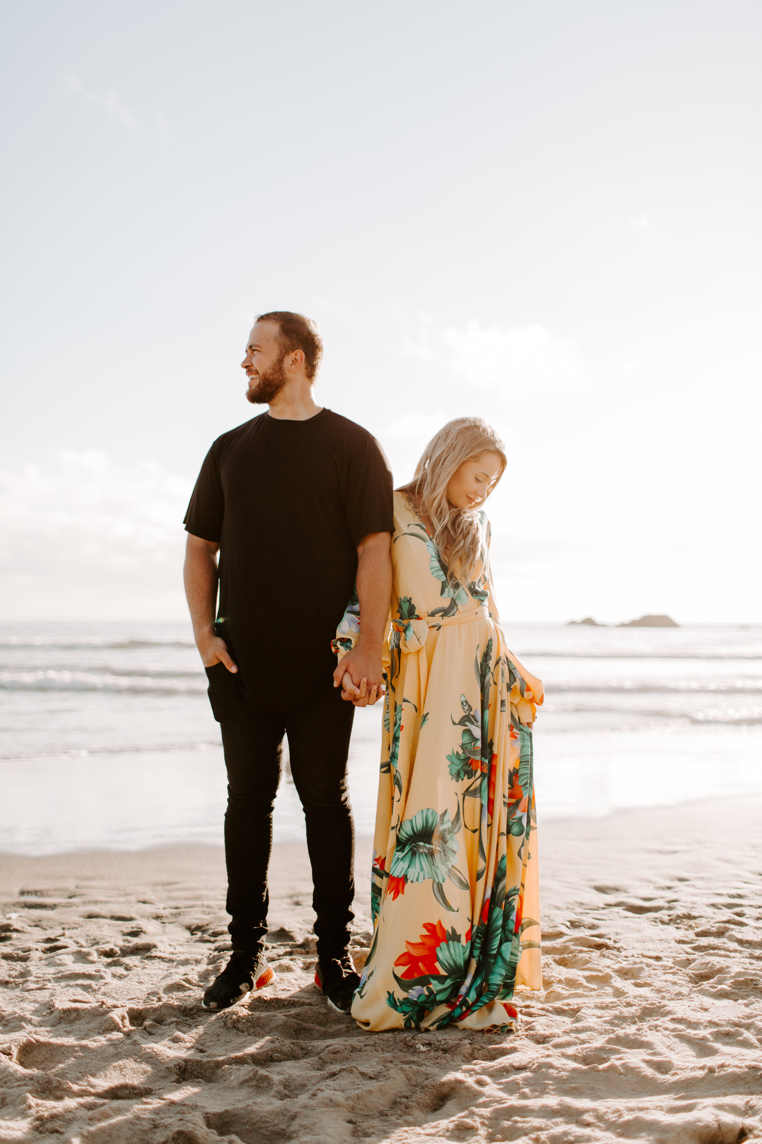 MADISONRYLEE_HANNAH+DAKOTA_CANNONBEACH_OREGONEngagement_0018.jpg