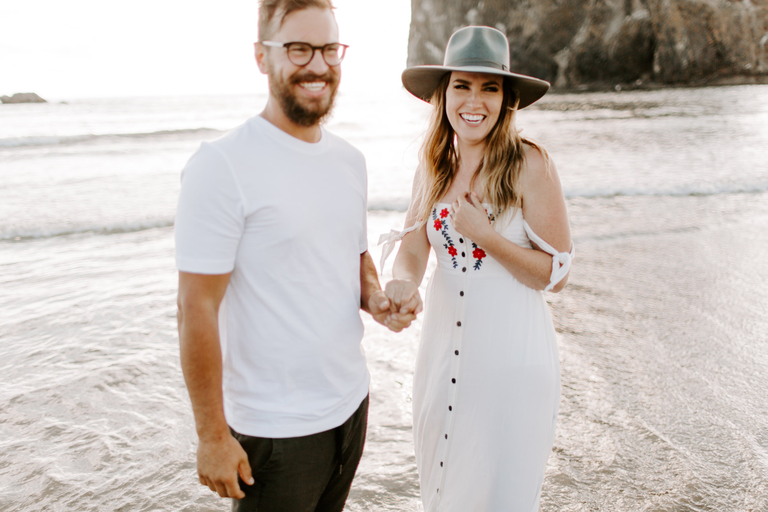 MADISONRYLEE_STEPH+JAMES_CANNONBEACH_OREGONEngagement_0005.jpg