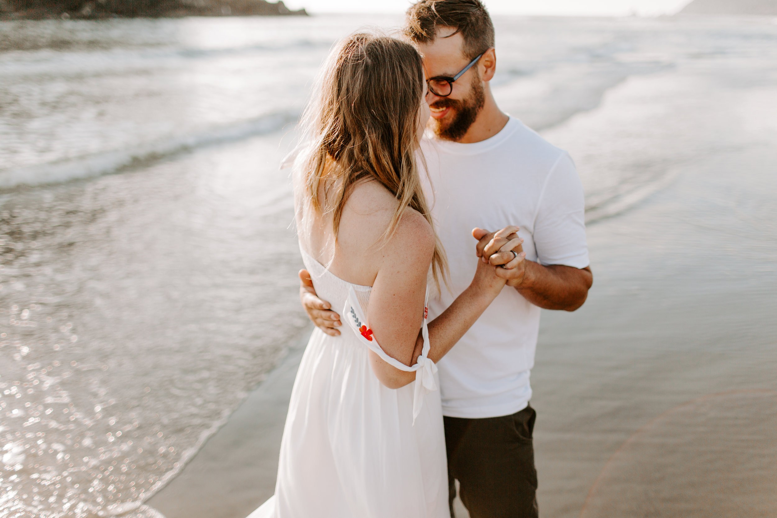 MADISONRYLEE_STEPH+JAMES_CANNONBEACH_OREGONEngagement_0011.jpg