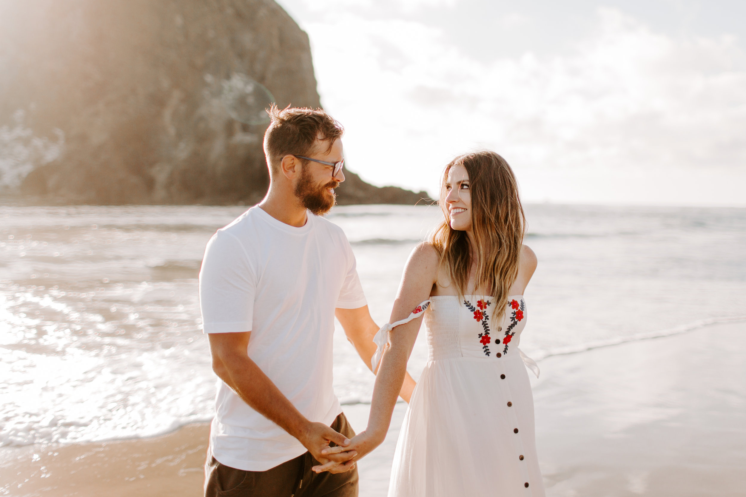 MADISONRYLEE_STEPH+JAMES_CANNONBEACH_OREGONEngagement_0023.jpg