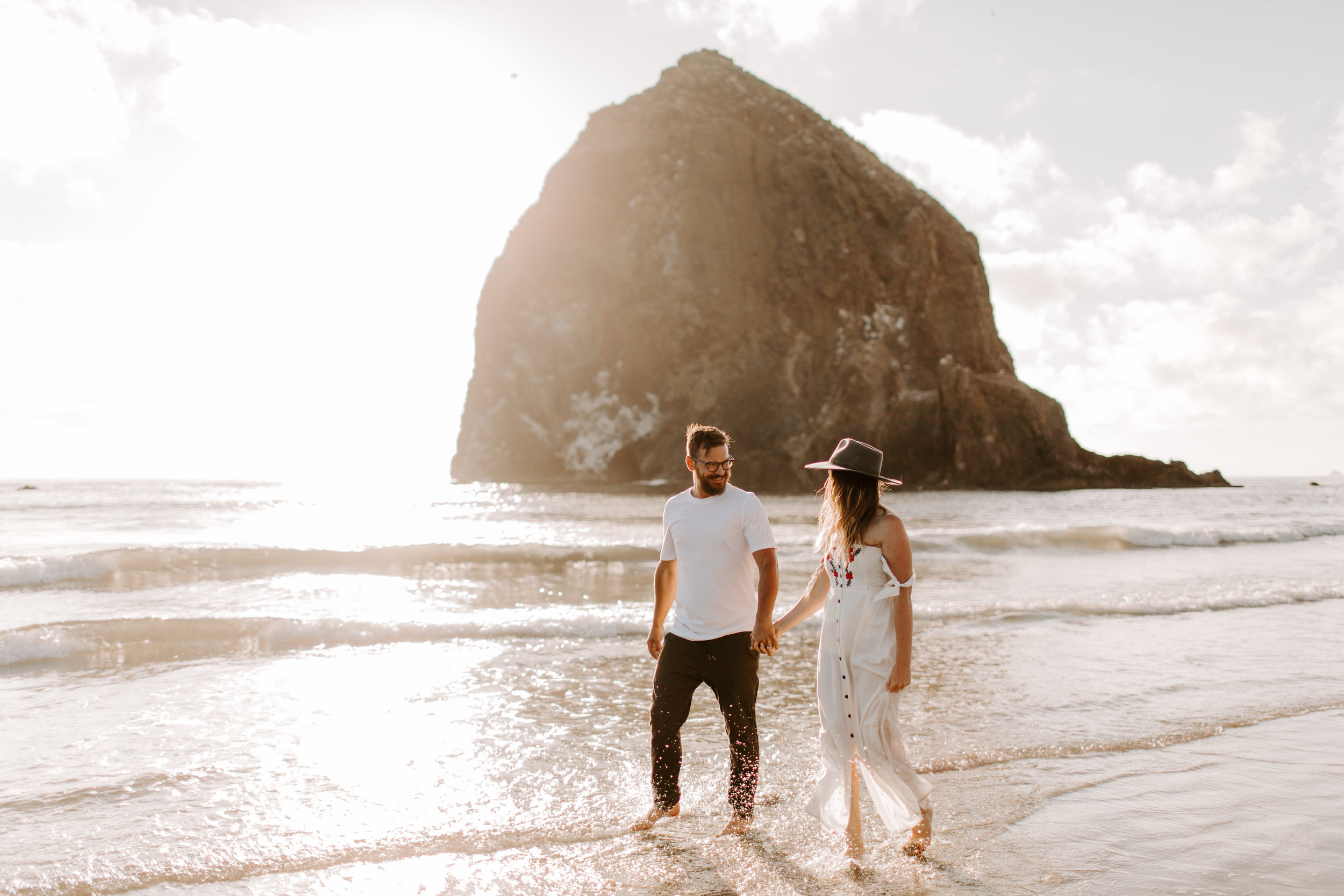 MADISONRYLEE_STEPH+JAMES_CANNONBEACH_OREGONEngagement_0030.jpg