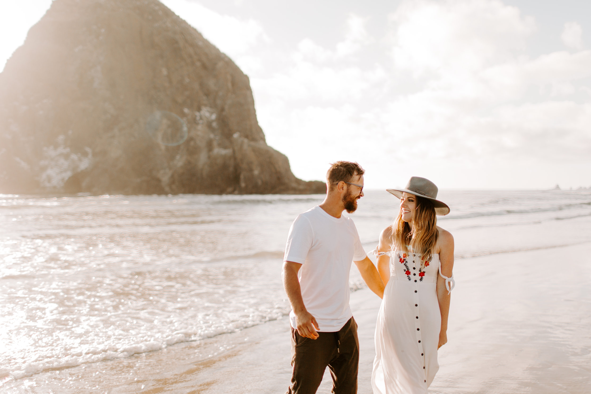 MADISONRYLEE_STEPH+JAMES_CANNONBEACH_OREGONEngagement_0032.jpg