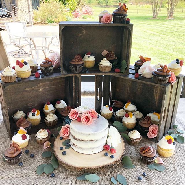 Still swooning over this adorable set up. The happy couple rented a beautiful house in Fairview. They hosted an intimate wedding weekend, full of love and laughter with family and friends.