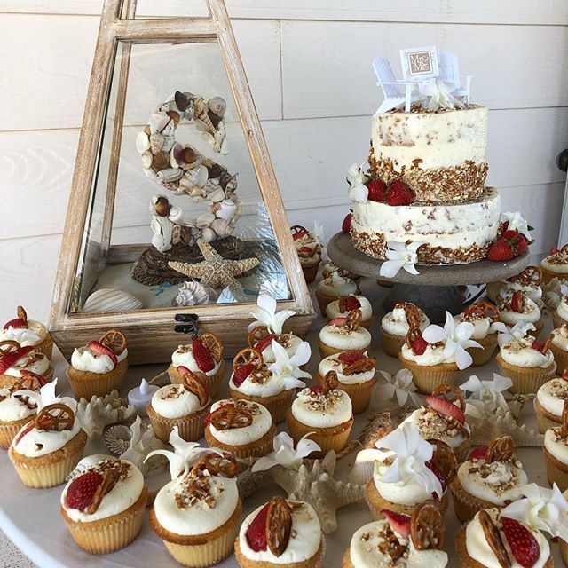 Destination weddings are the best! We had so much fun this weekend! Pictured is our vanilla cake with fresh strawberry filling and pretzel crumble. Yum!!!