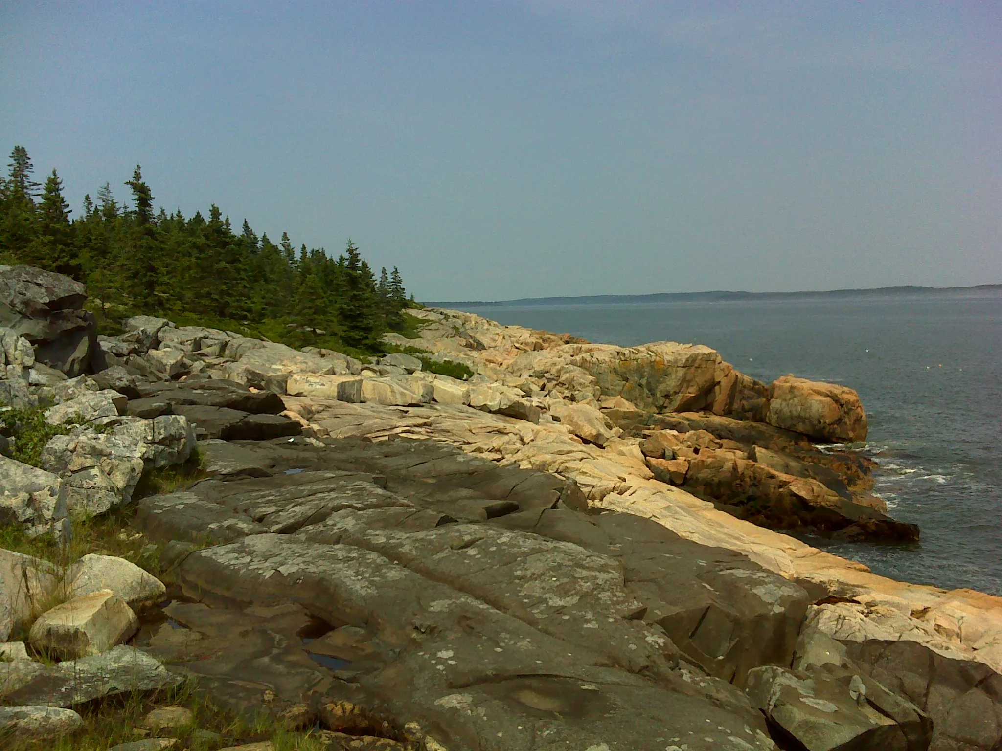 Basalt dike through granite, McClellan Park