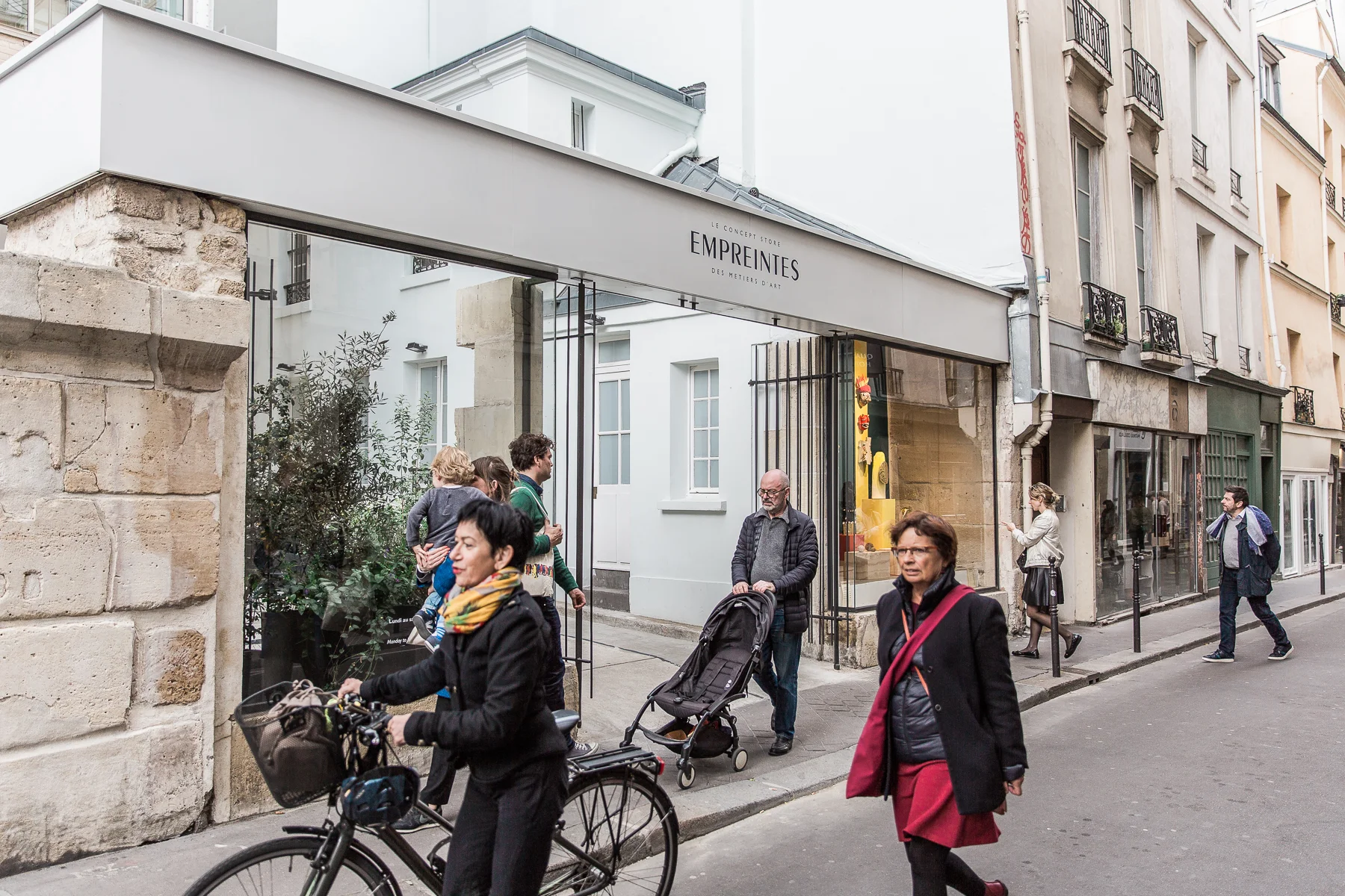 Photography of the Article is Copyright of Vincent Bridenne.