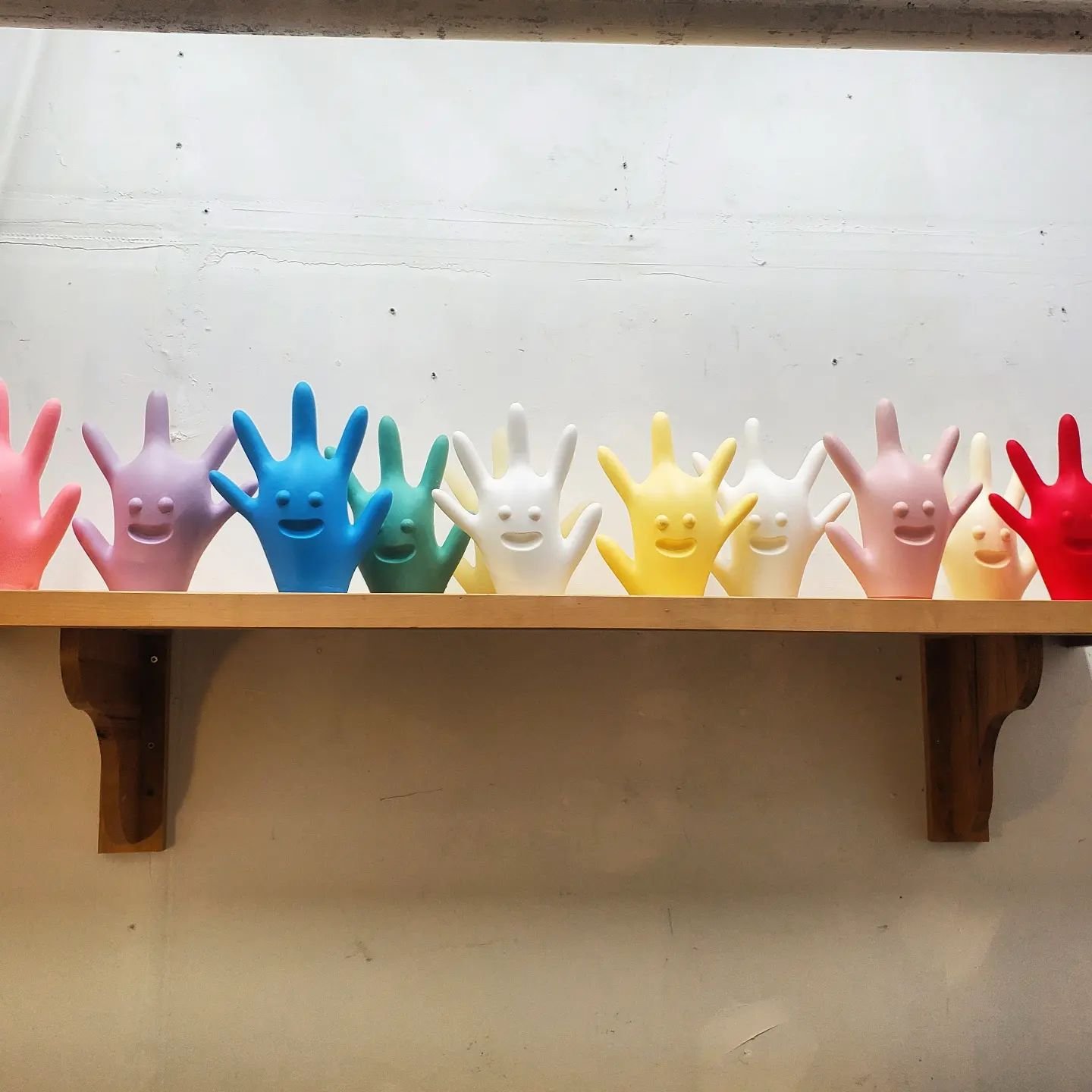 @benduncanmadeit 's Happy Hands would love to welcome you to our little corner of weird tonight for an open studio. 

5pm - 10pm 
1000 Parker St
Studio 200

Join us for some 'Bad Art and Good Beer'

Drinks by donation, our company is free... Until 10