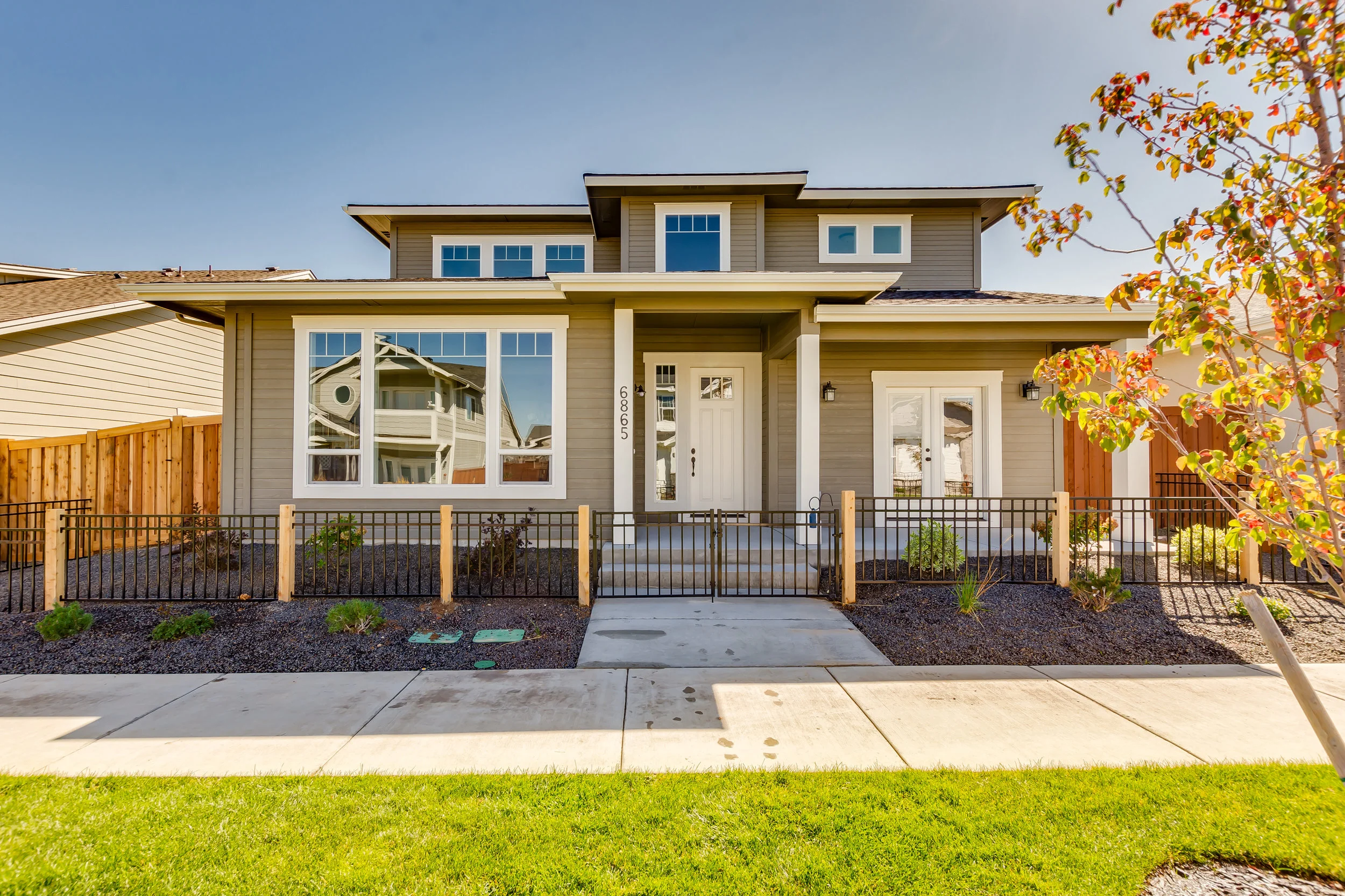 001_Front of Home.jpg