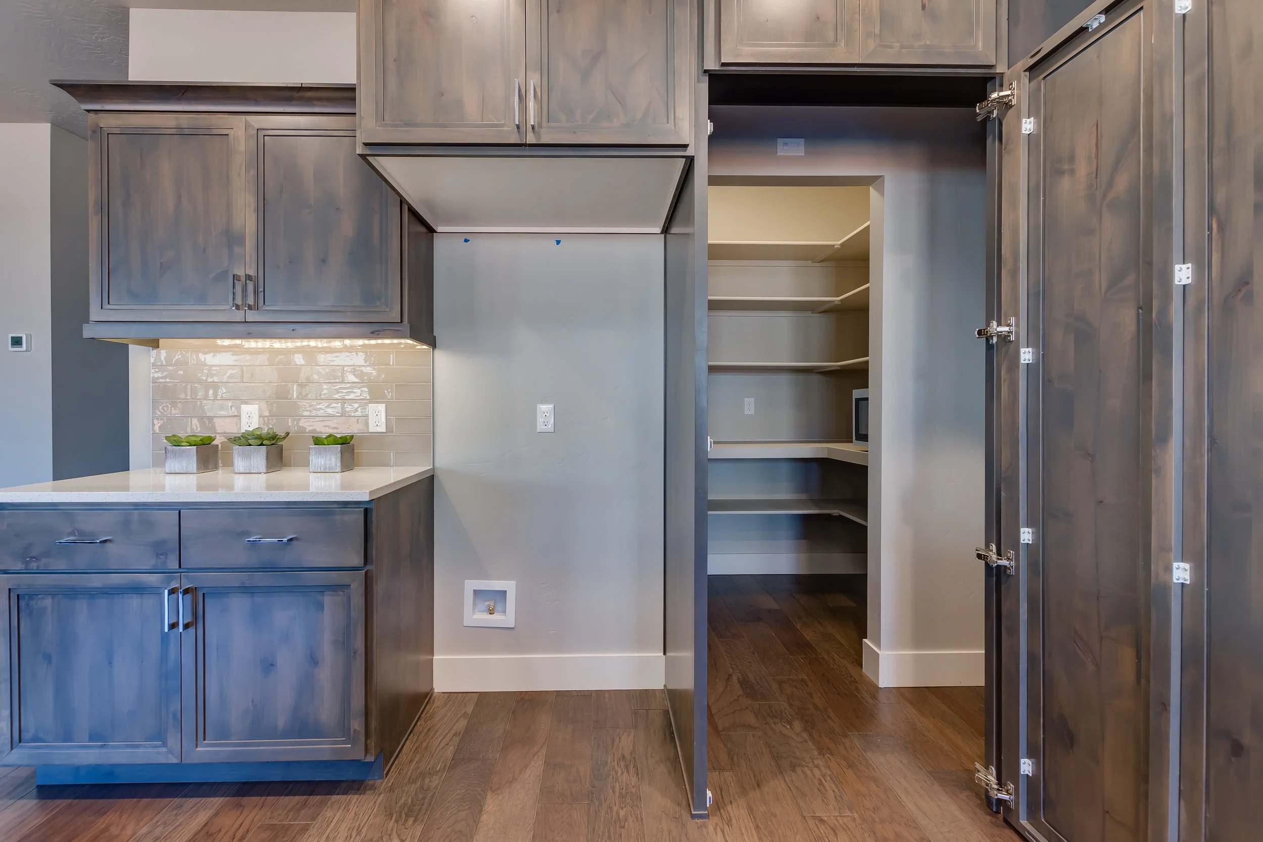 013_Pantry.jpg