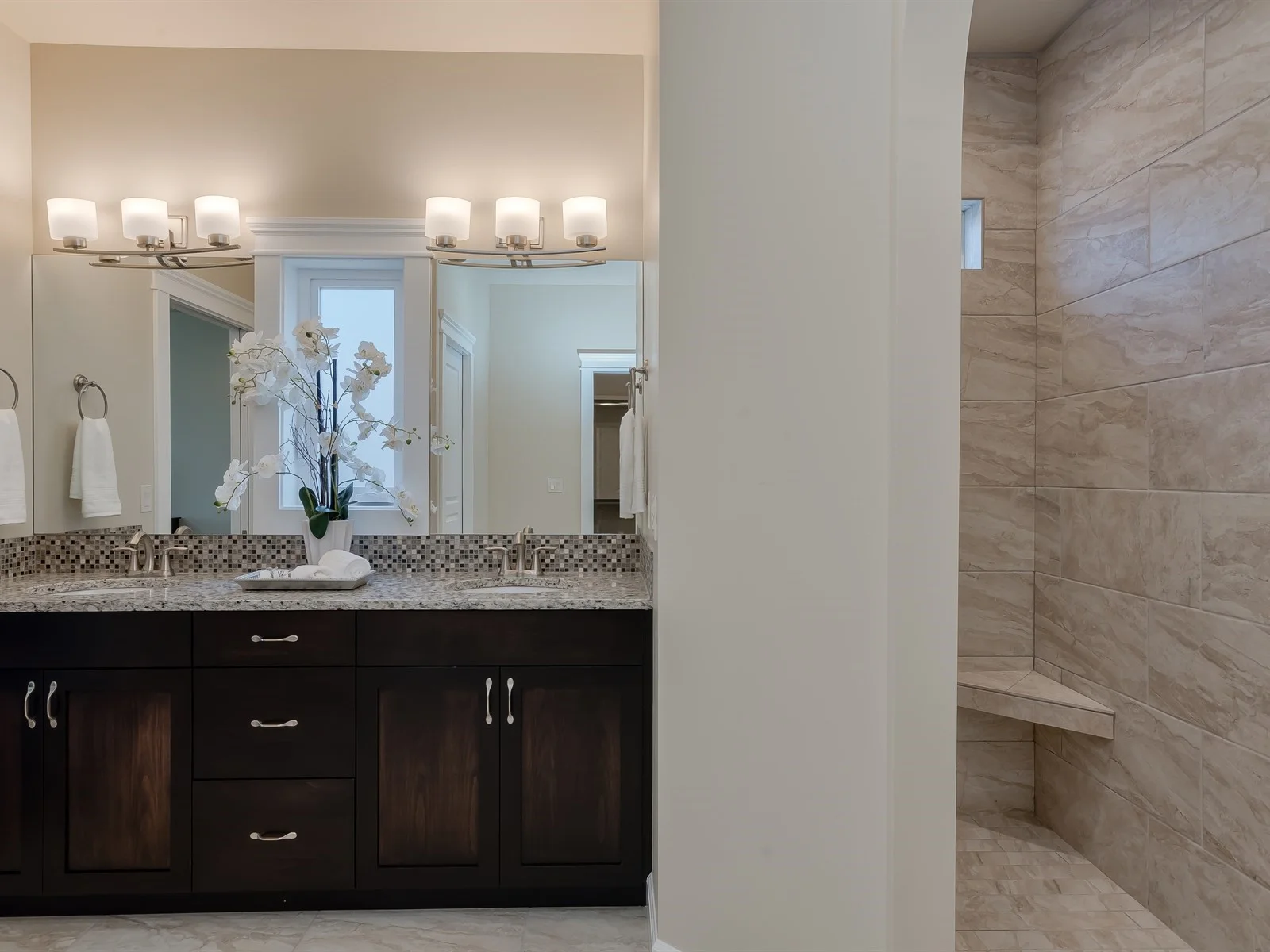 037_Master Bathroom.jpg