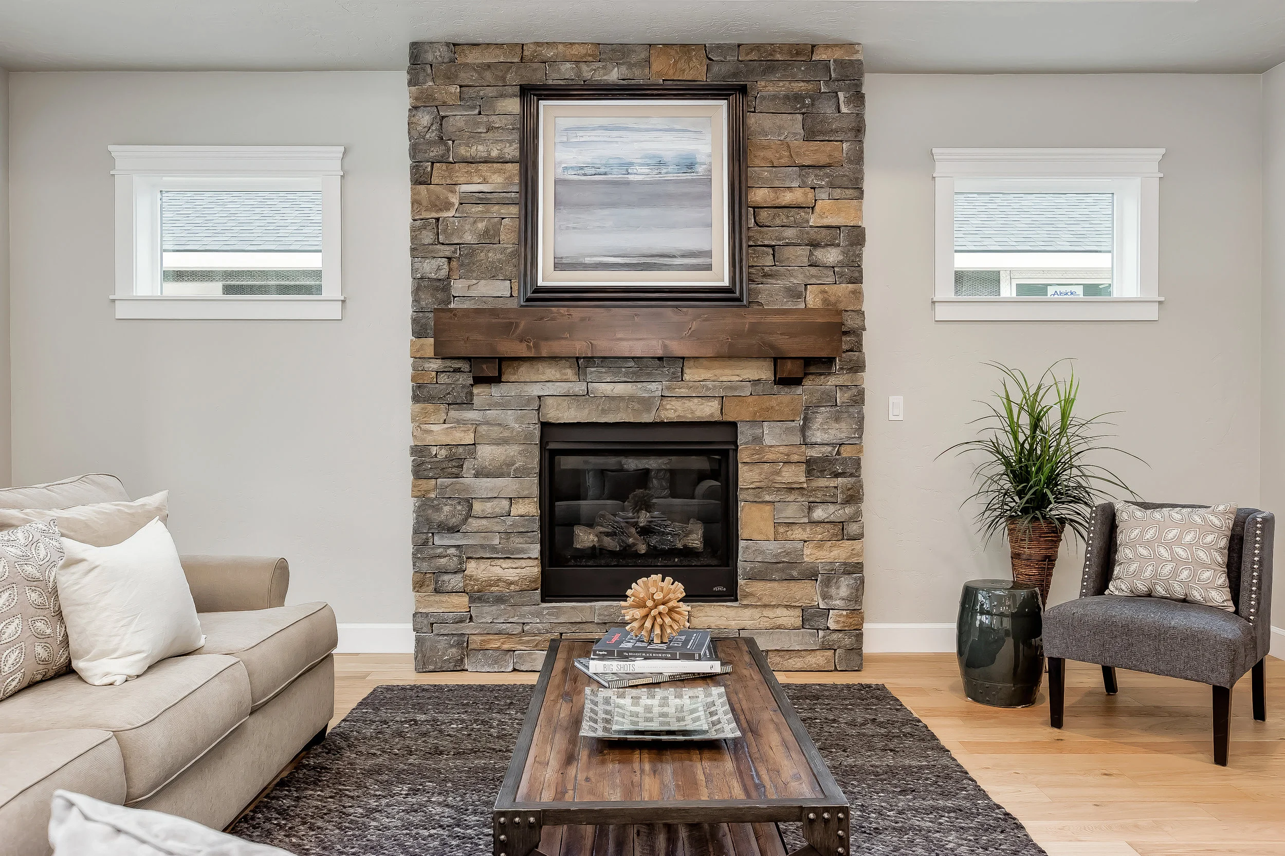 027_Living Room .jpg