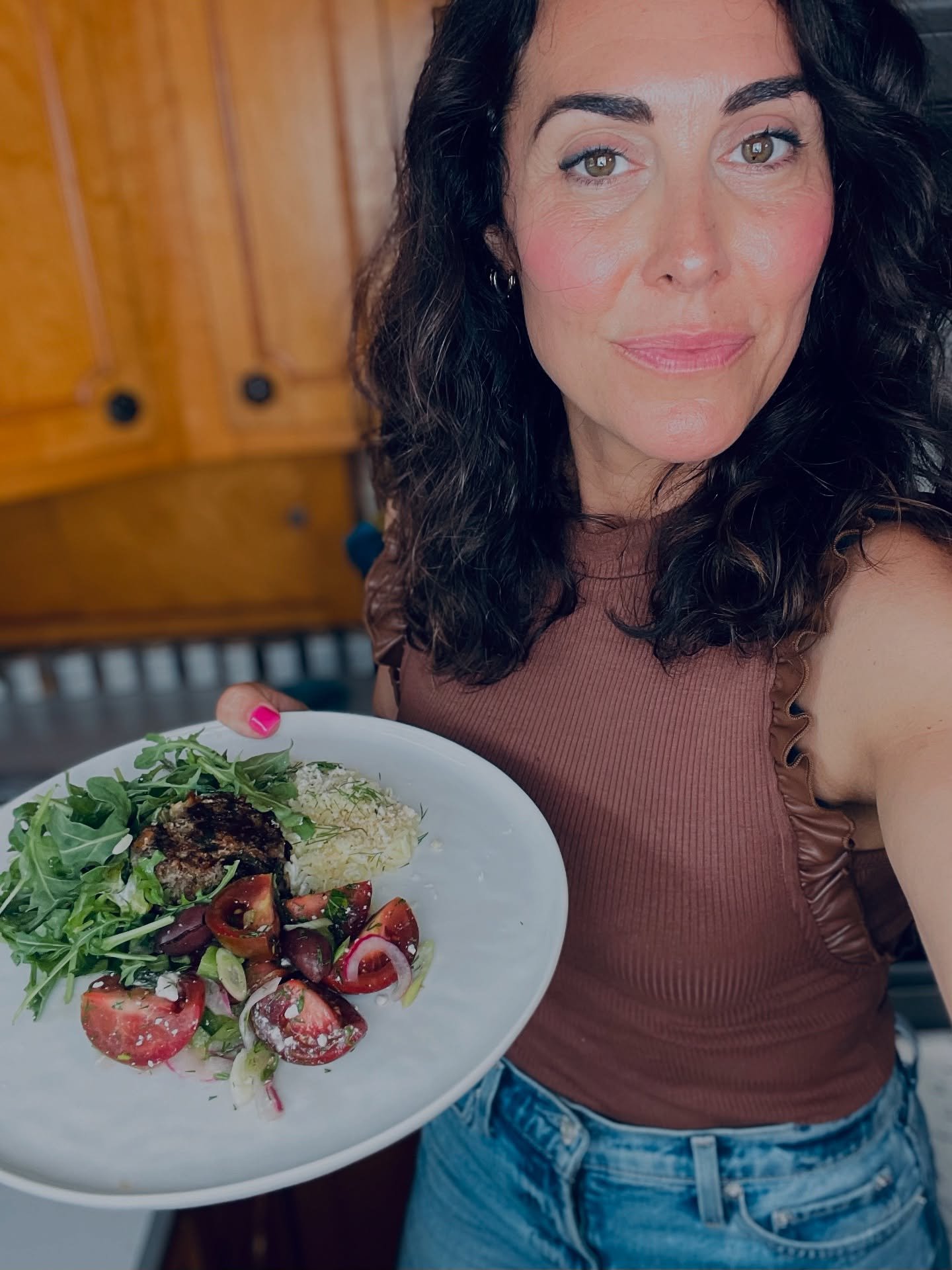 Just wrapped up a virtual corporate wellness cooking workshop with @naowellness for @sharecareinc 💛
 
Their team is doing a Greece-inspired wellness challenge, so we brought the flavors of the Mediterranean into the kitchen:

🍋 Lamb meatballs &mdas