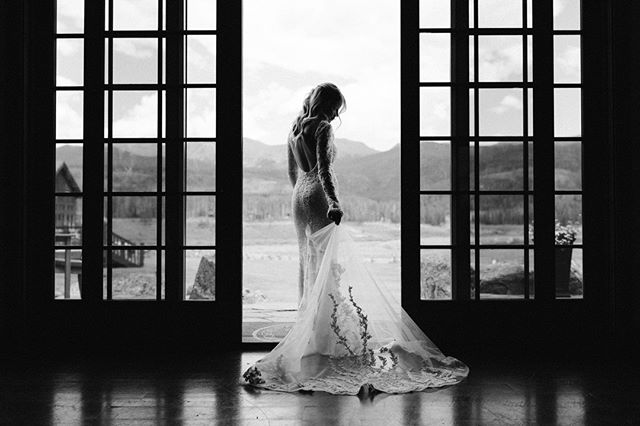 When your friends say it's just a casual brunch...
.
.
.
#fineartwedding #mountainwedding #coloradobride #theknot #weddinginspo #denverwedding #vailwedding #junebugweddings #mountainbride #destinationwedding #revelandbloom #thatsdarling #dreamwedding #loveauthentic #stylemepretty #aspenwedding #coloradoweddings #coloradoweddingplanner #heywildweddings #weddingdress #soloverly #shesaidyes #bridetobe #weddinggoals #denverweddingplanner #instawedding #denverwedding #weddingstyle #engaged #luxurywedding