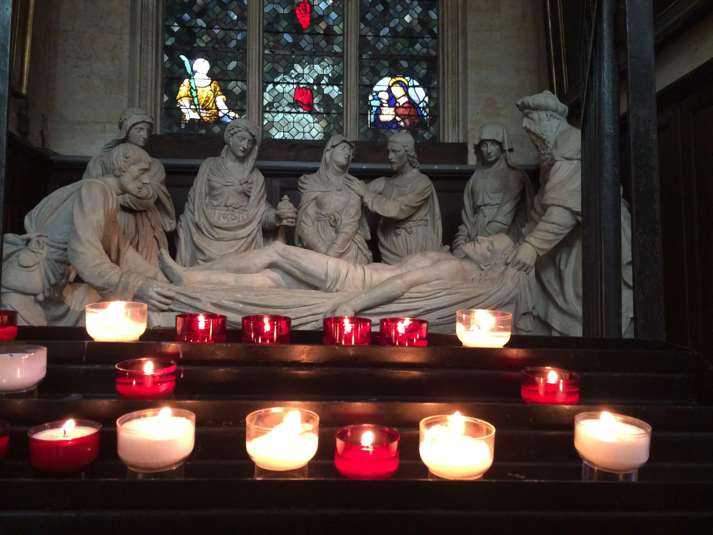   4. BE MOVED BY MUSIC WITH CATHEDRAL CONCERTS   Imagine listening to an organ performance in a cathedral like Notre Dame. With concerts  regularly scheduled  in locations throughout the city, don't miss the opportunity to hear the acoustics within t