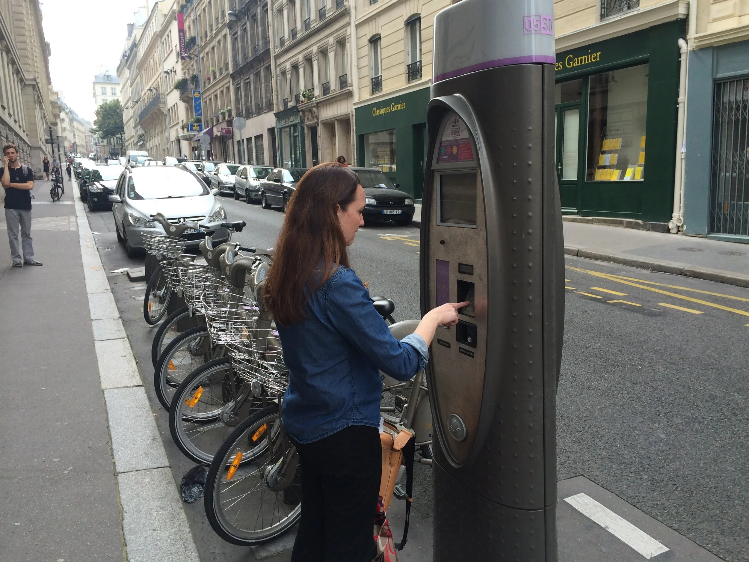  Figuring out the Velib bike share system 