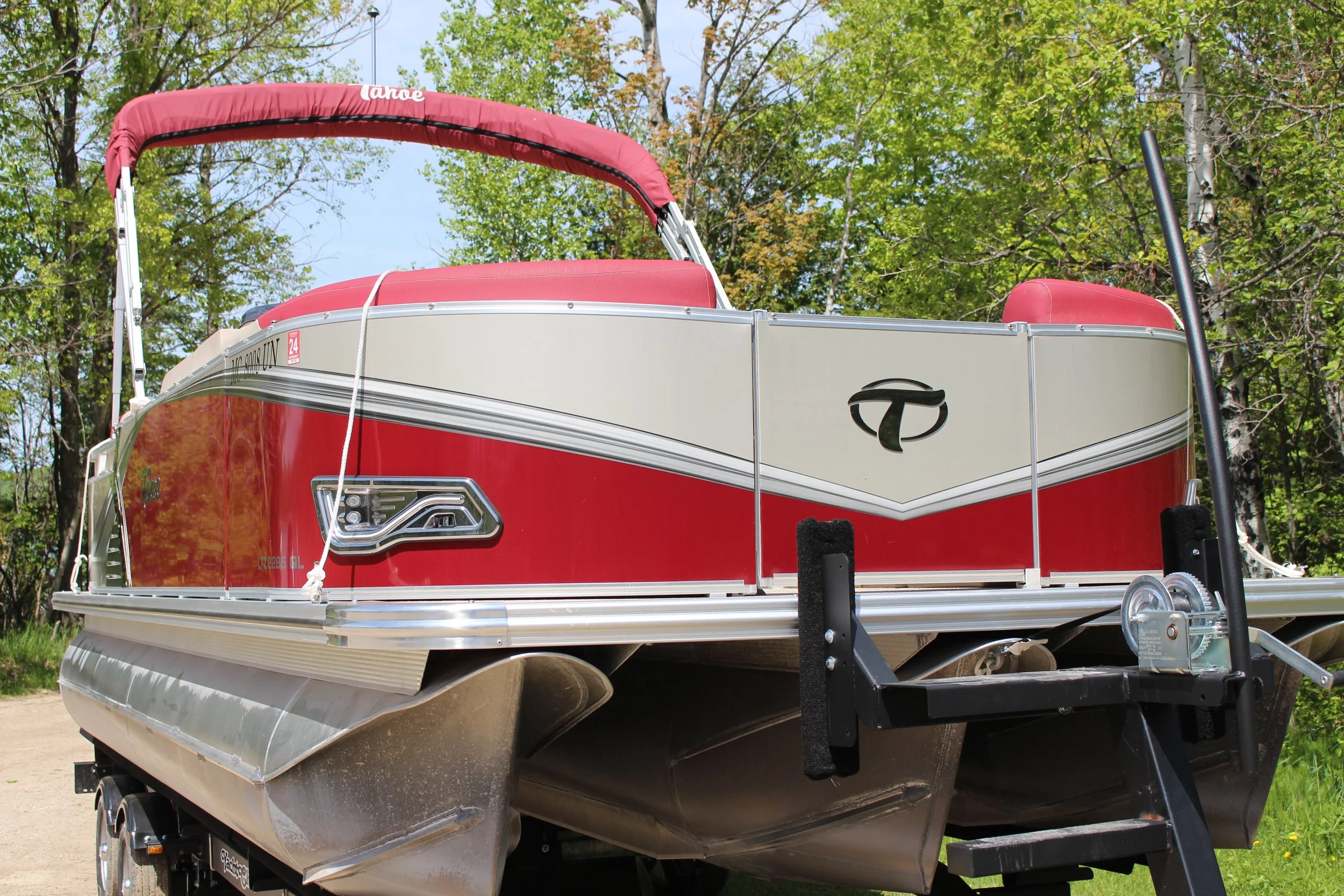 Walloon Lake Boat Rental. Tahoe Tritoon, and Jet Ski rentalBoyne