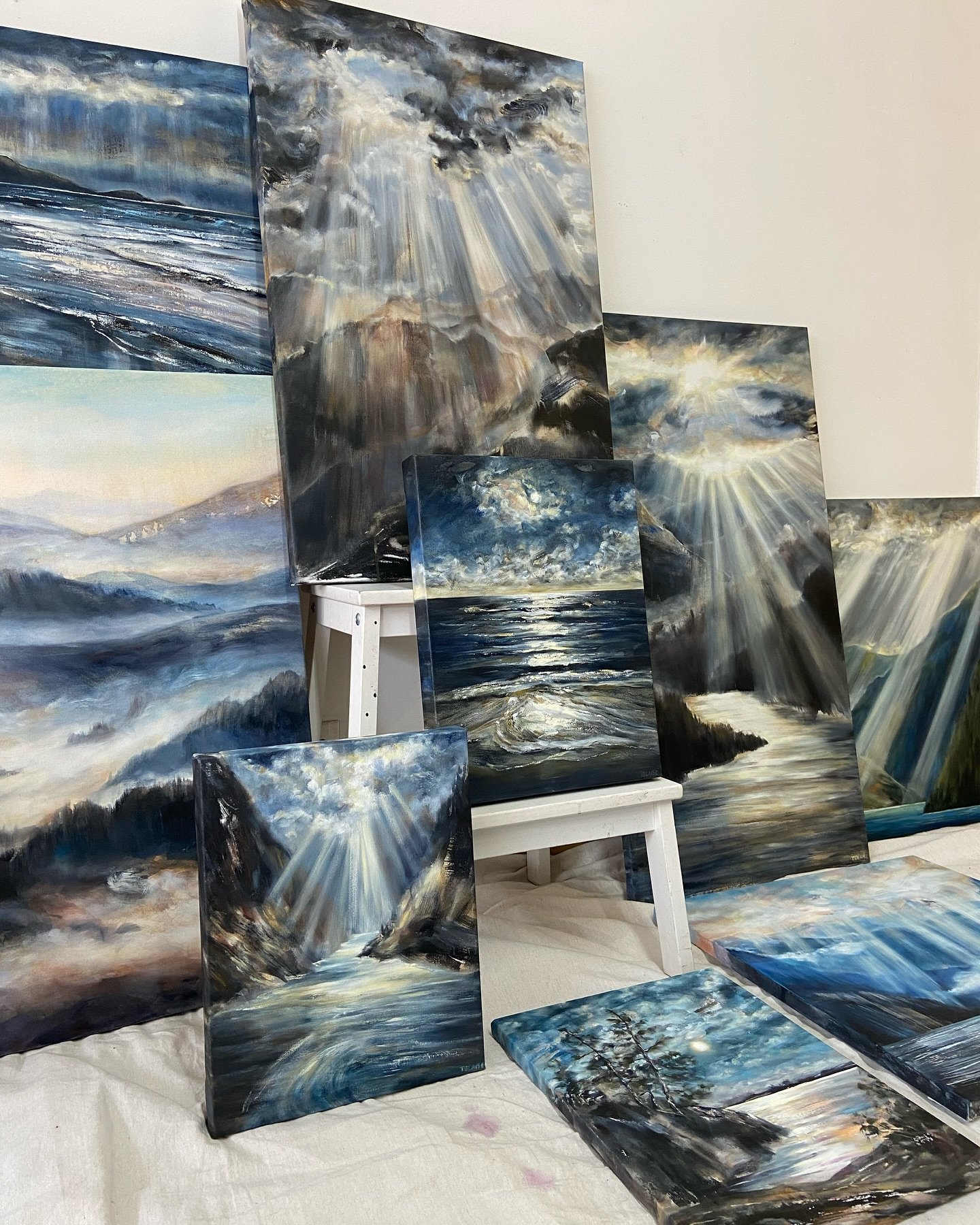 A look at some paintings from my Skylight and Shadow collection ✨🌙

This body of work explores the sublime intersection of strength and softness in nature through misty, atmospheric portrayals of mountainous landscapes. Inspired by the wild beauty o
