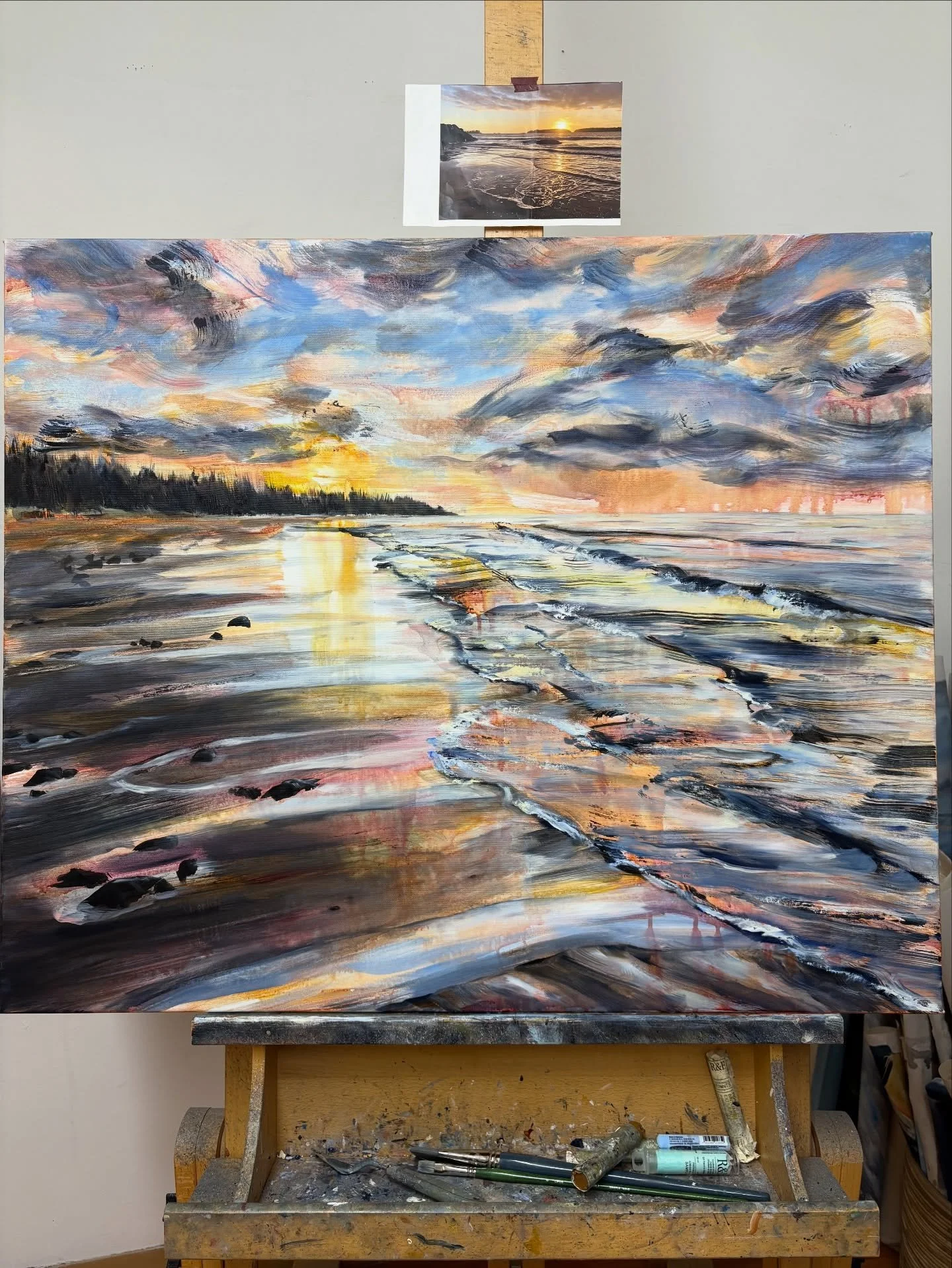 Stepping back from this piece today and feeling the pull of that glowing shoreline all over again✨

This painting began with a quiet sunrise and turned into a study of movement and light sliding across the tide, as colours shift dramatically across t