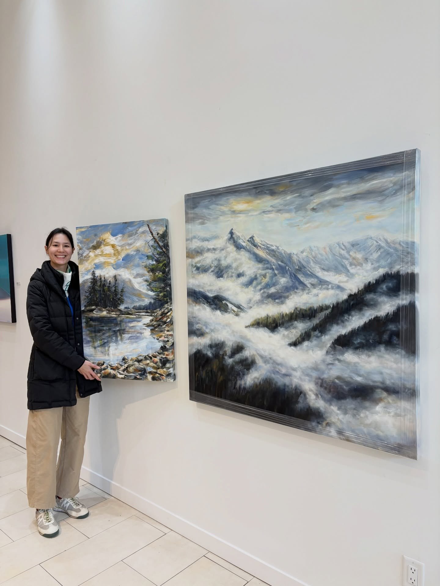 Delivered some fresh paintings to Ian Tan Gallery yesterday ☺️ 

#mountainpainting #artdelivery #vancouverartgallery #vancouverart #landscapepainter @iantangalleryvancouver