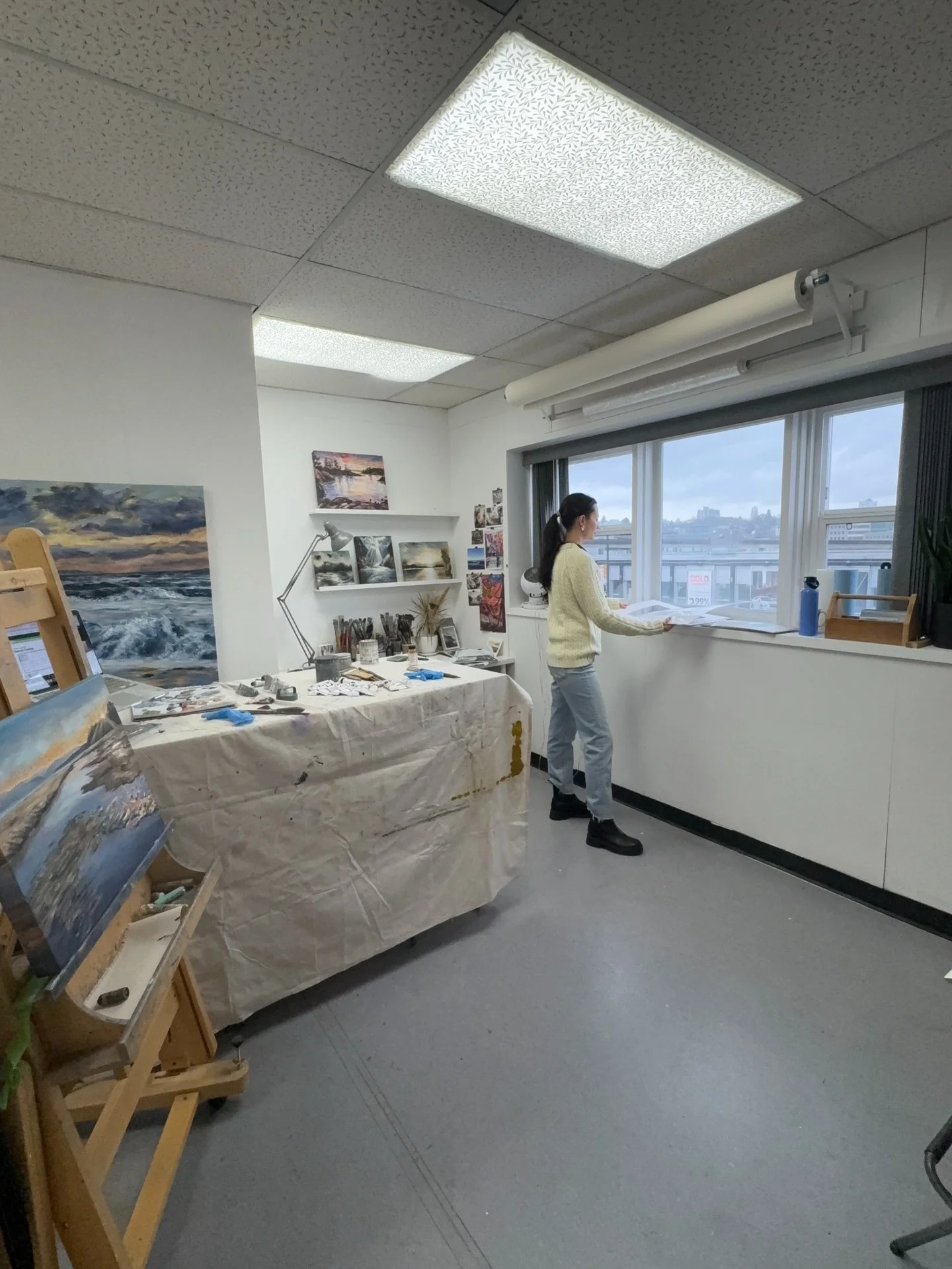 Three weeks of working in my new studio! I feel a new burst of creative energy as spring slowly approaches and the days lengthen🌸 

Here are some recent captures📸 @thenewfoundry 

#artStudio Artist #VancouverArtist #Vancouverarts #vancouverisawesom