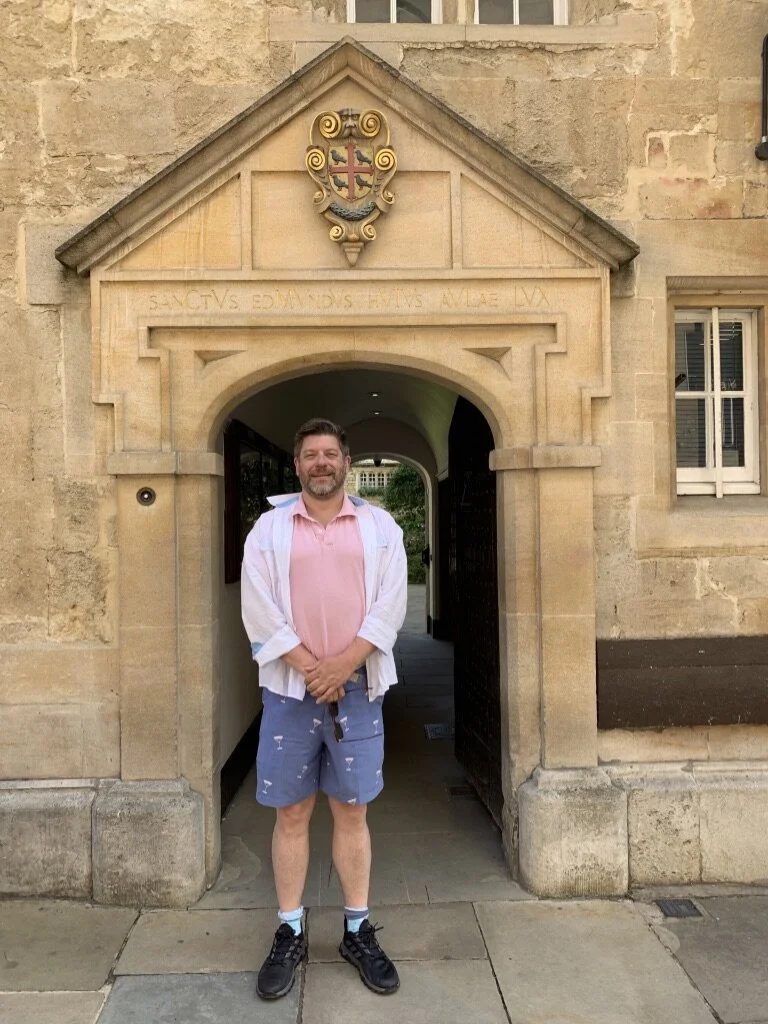 Me in front of cousin Rhodes’s college, Teddy Hall.