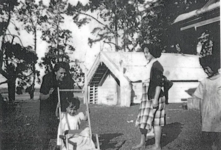  Aunty Mahia and family 