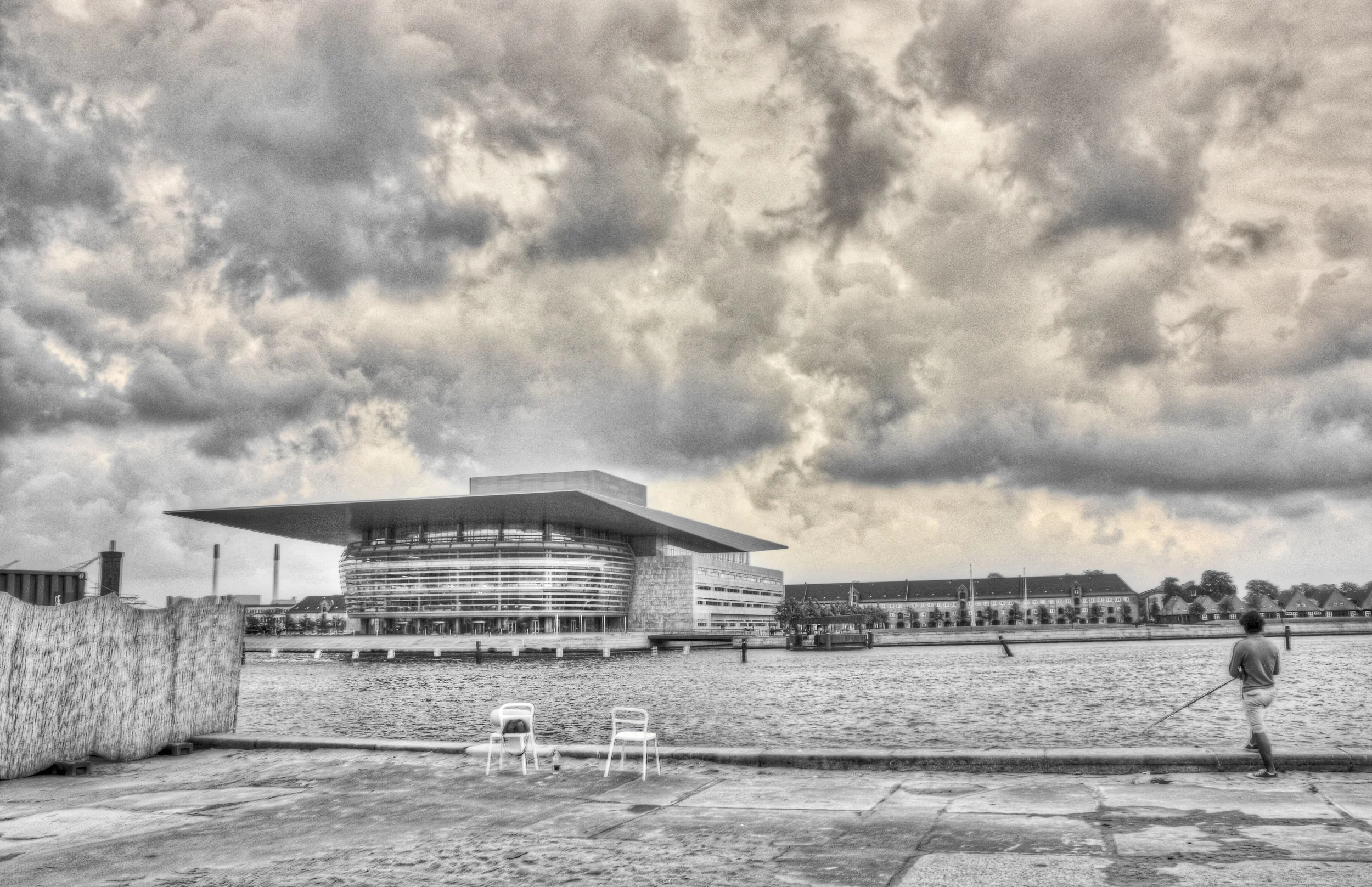 IMG_8827_8_9_tonemapped.jpg
