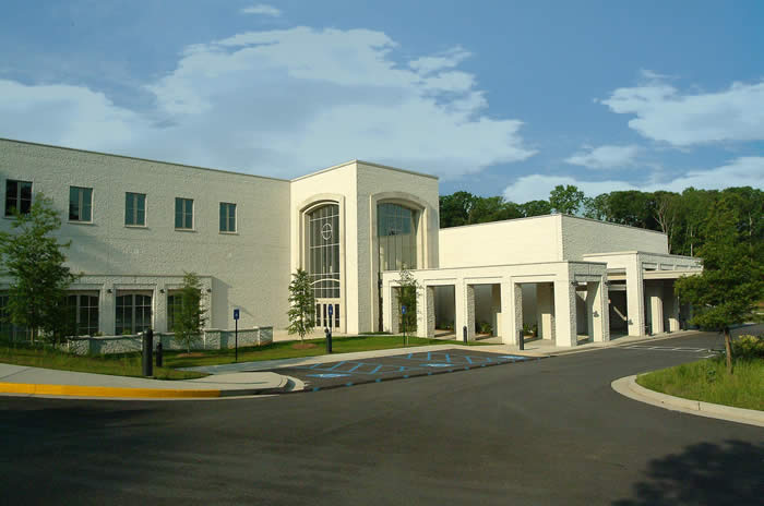 HellenicCenteronClairmontRoad.JPG