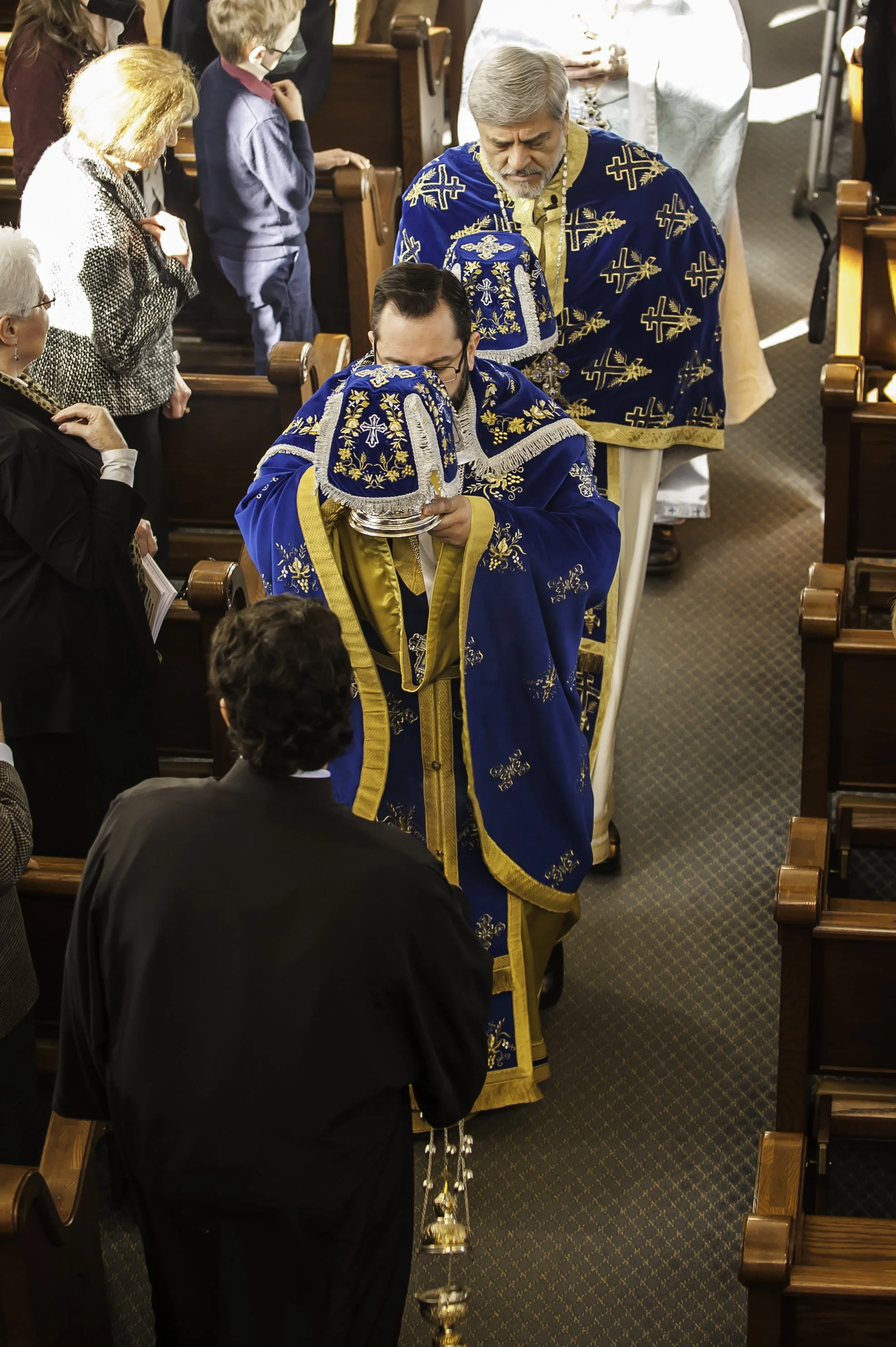 2022VenerationoftheHolyCross-48.JPG