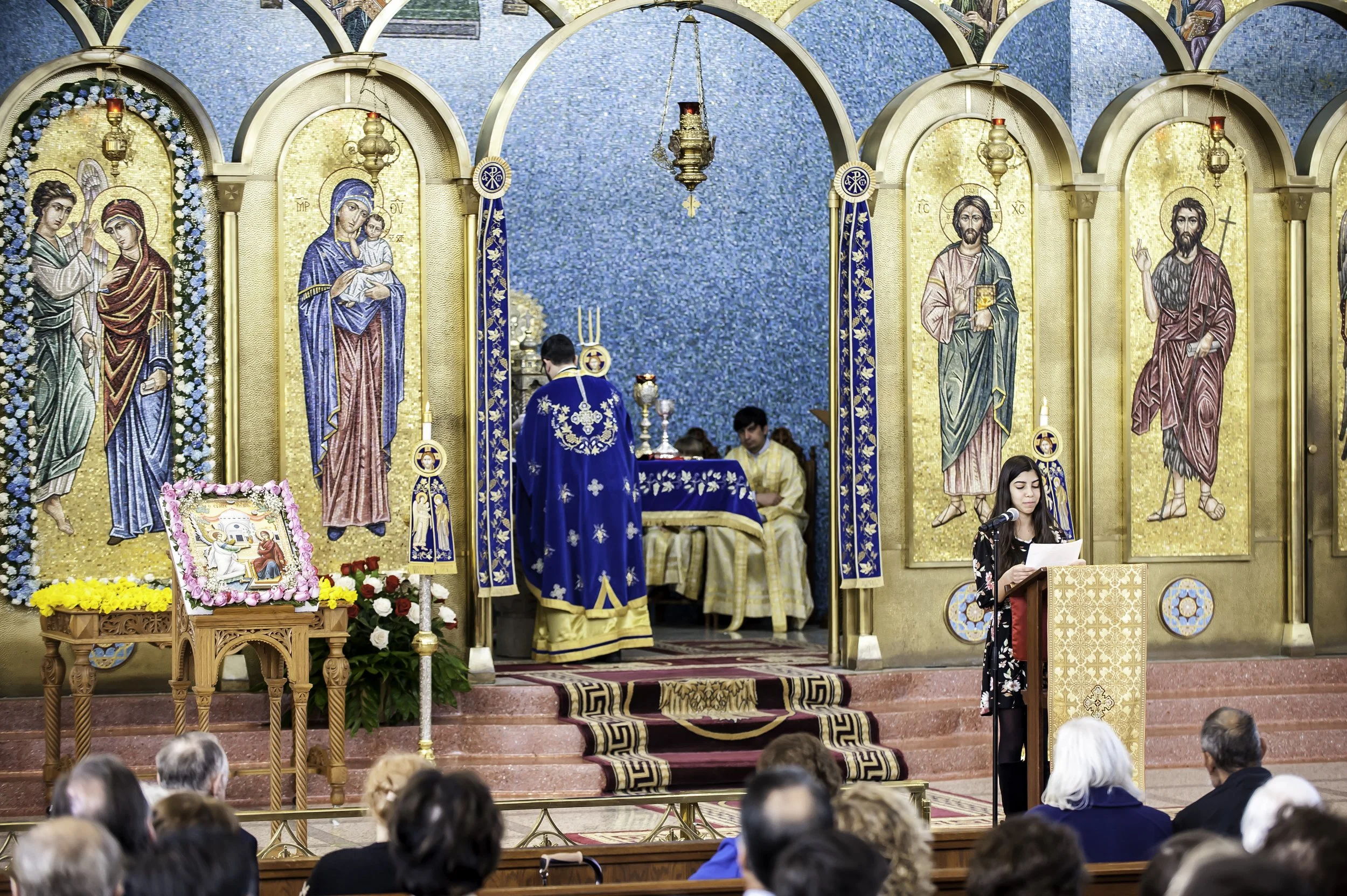 2022VenerationoftheHolyCross-75.JPG