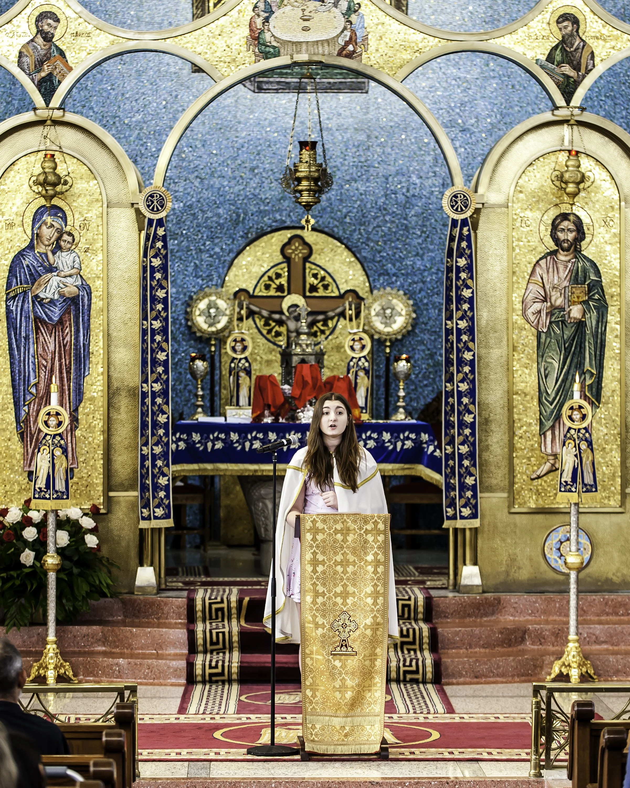 2022VenerationoftheHolyCross-108.JPG