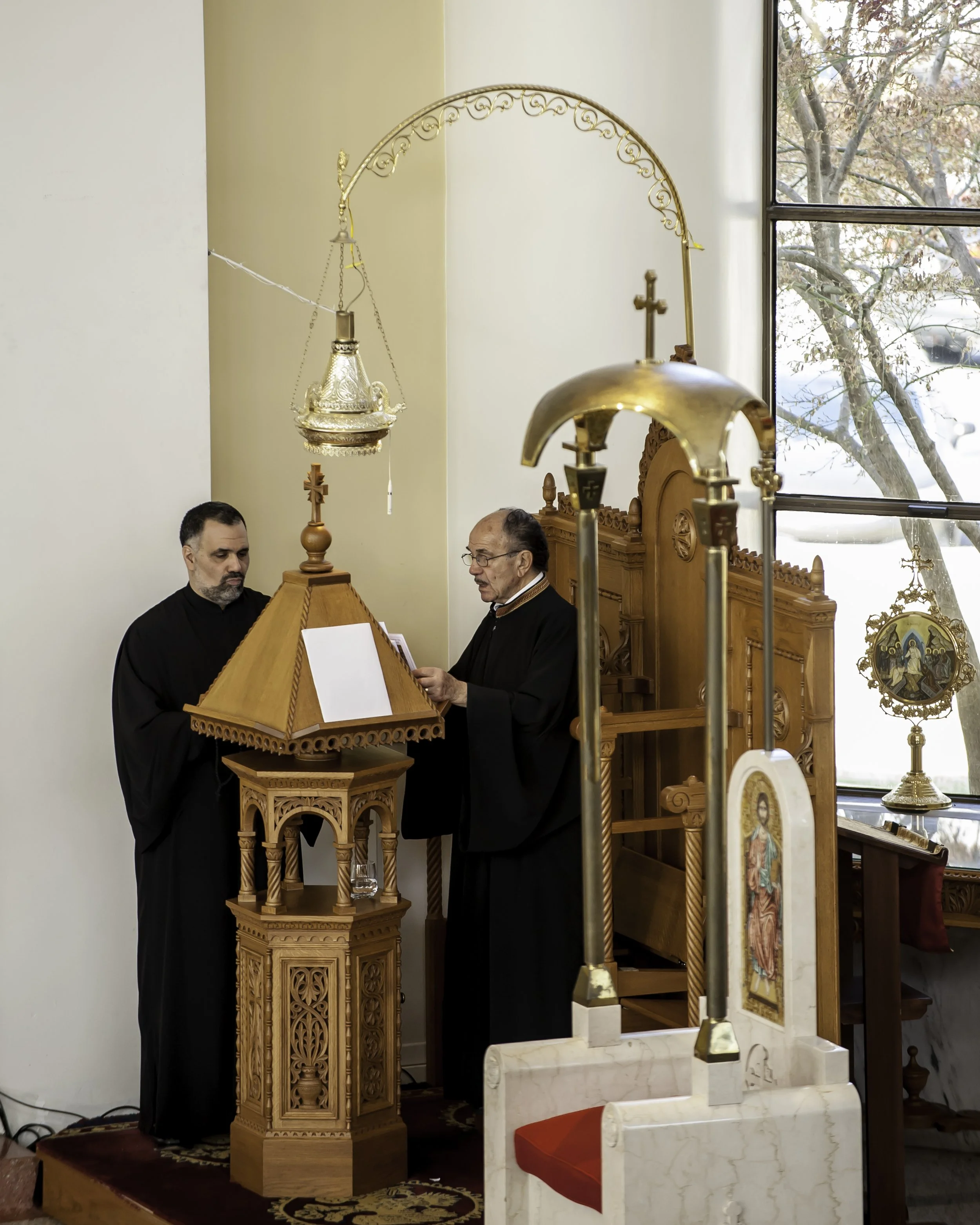 2022VenerationoftheHolyCross-128.JPG