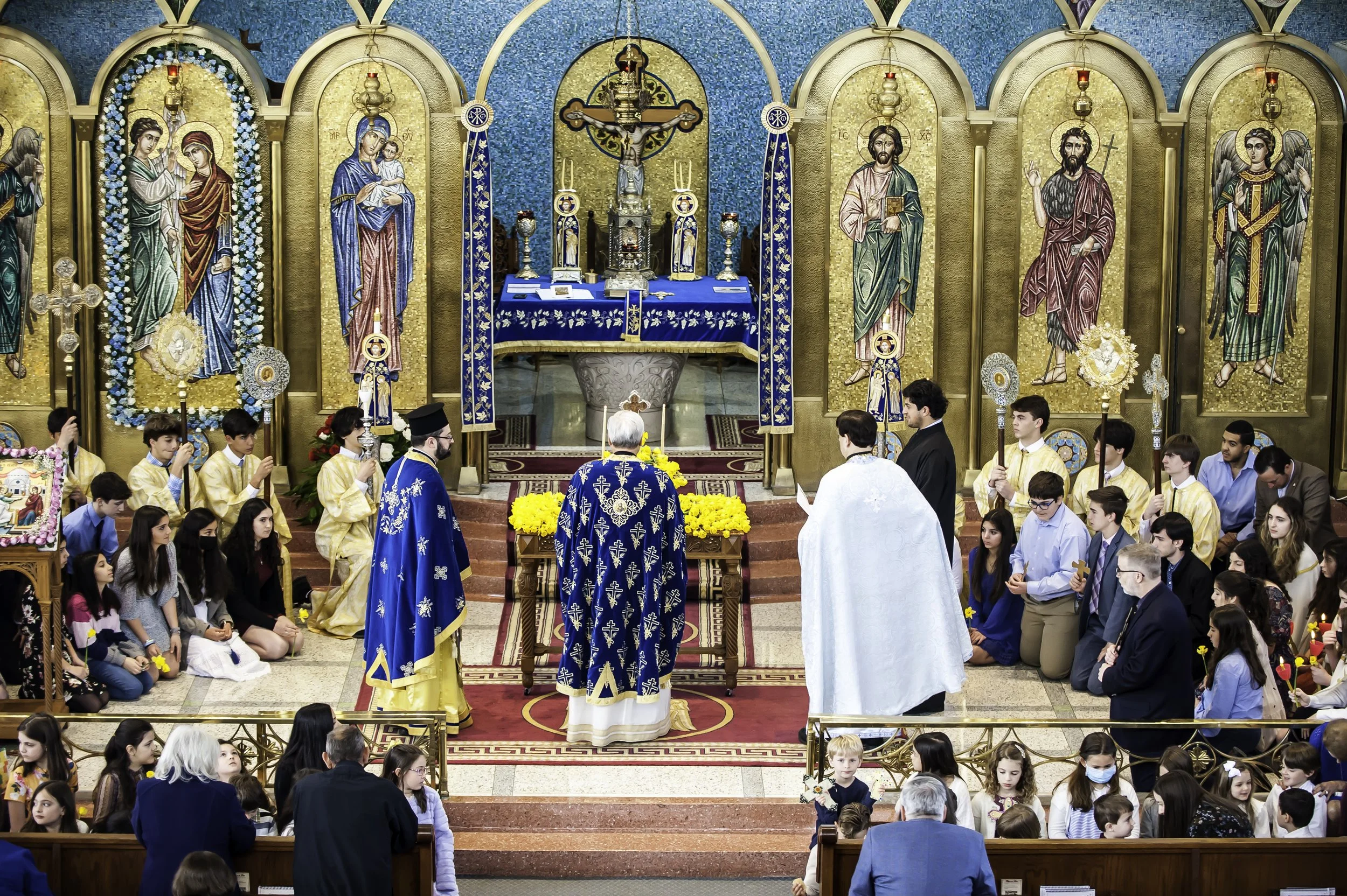 2022VenerationoftheHolyCross-193.JPG