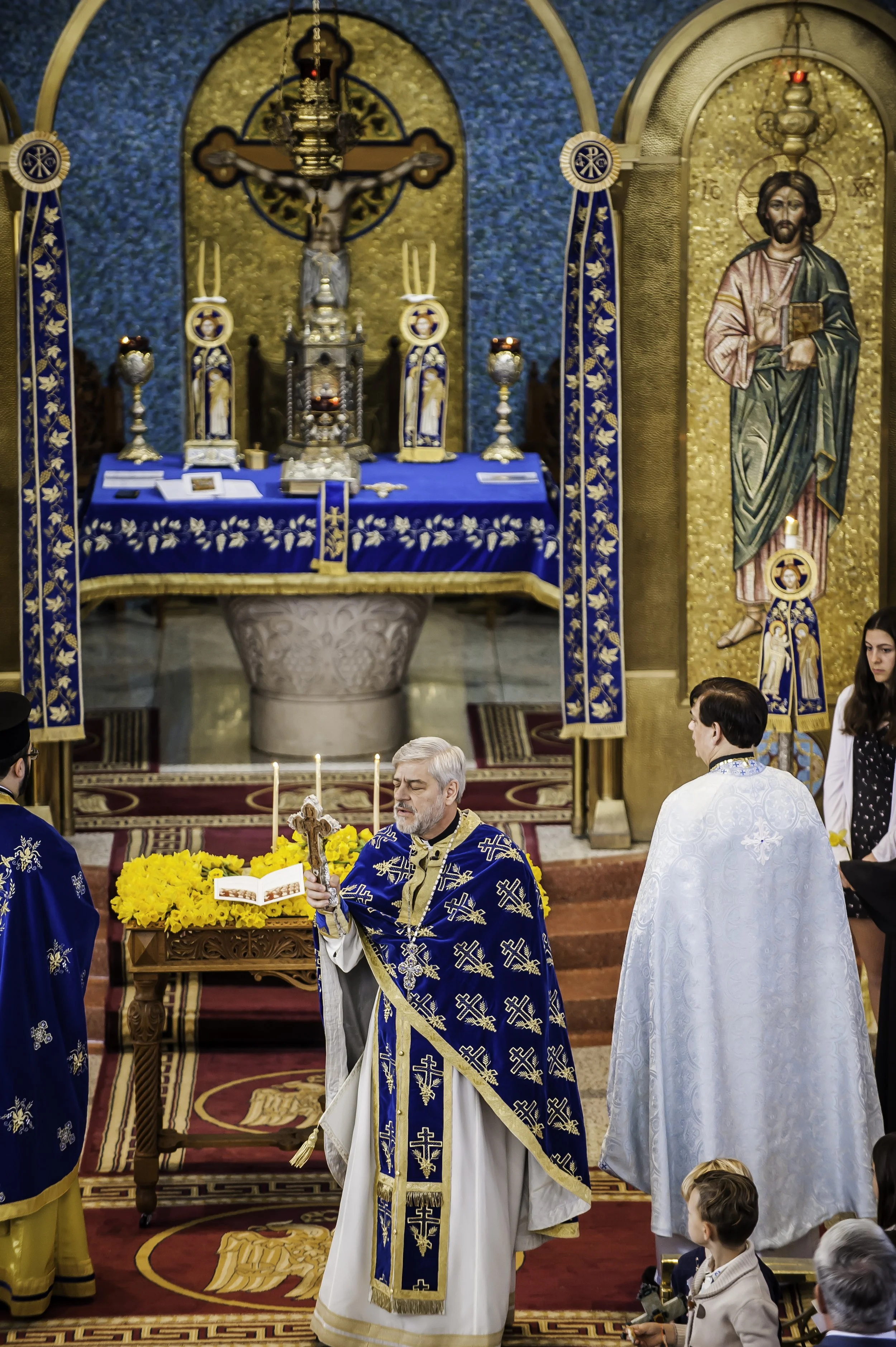 2022VenerationoftheHolyCross-209.JPG