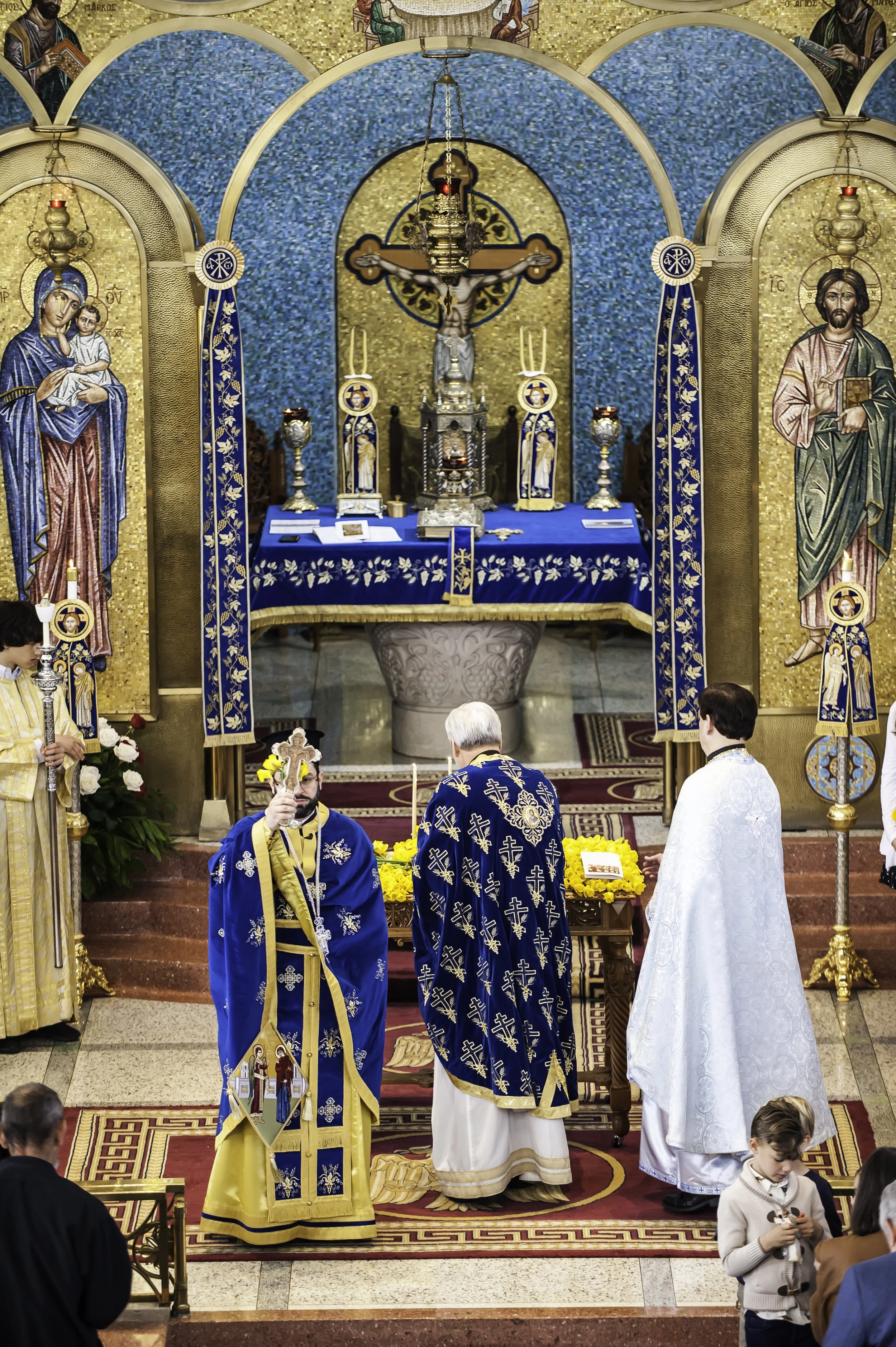 2022VenerationoftheHolyCross-222.JPG