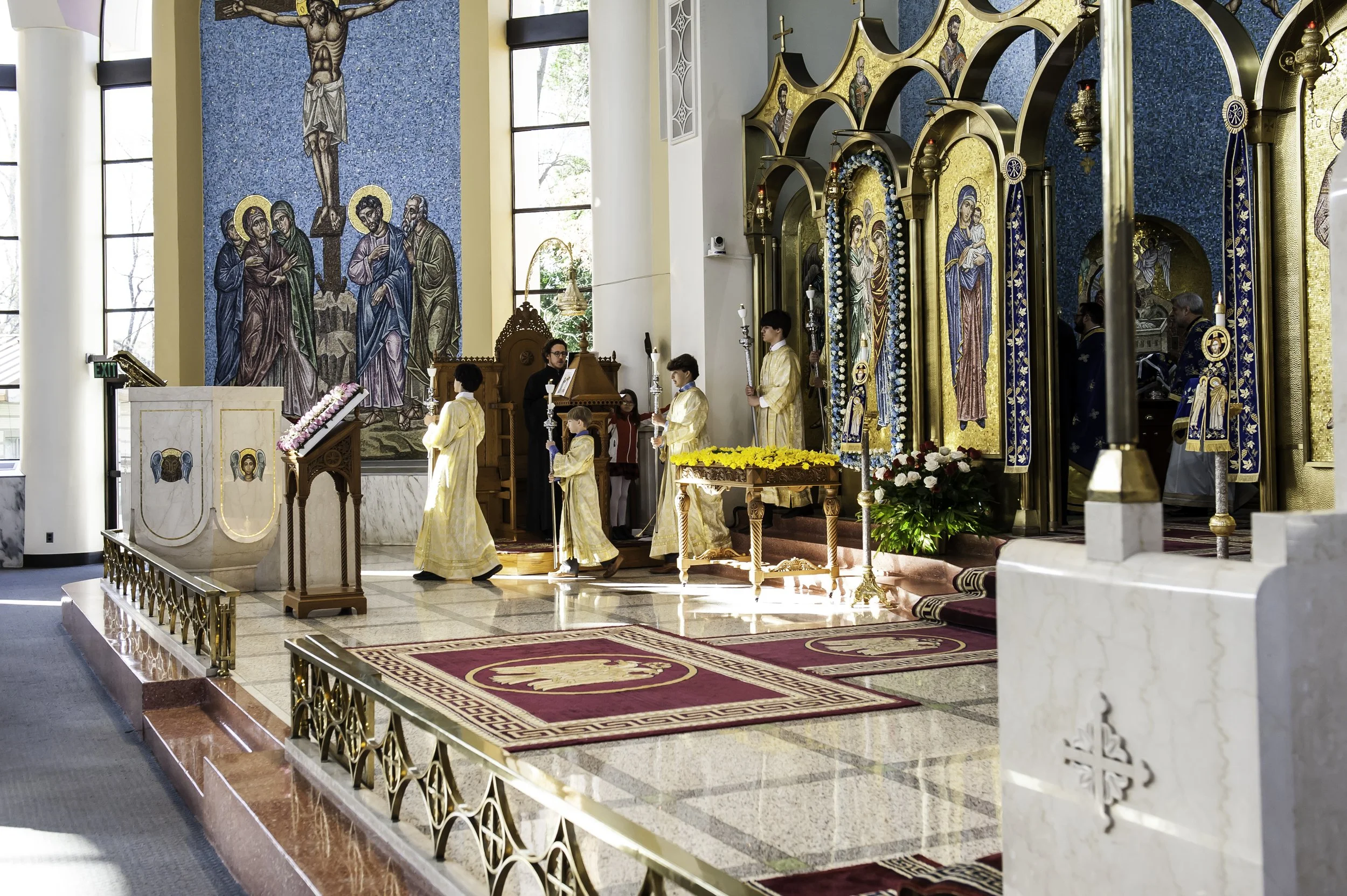 2022VenerationoftheHolyCross-281-2.JPG