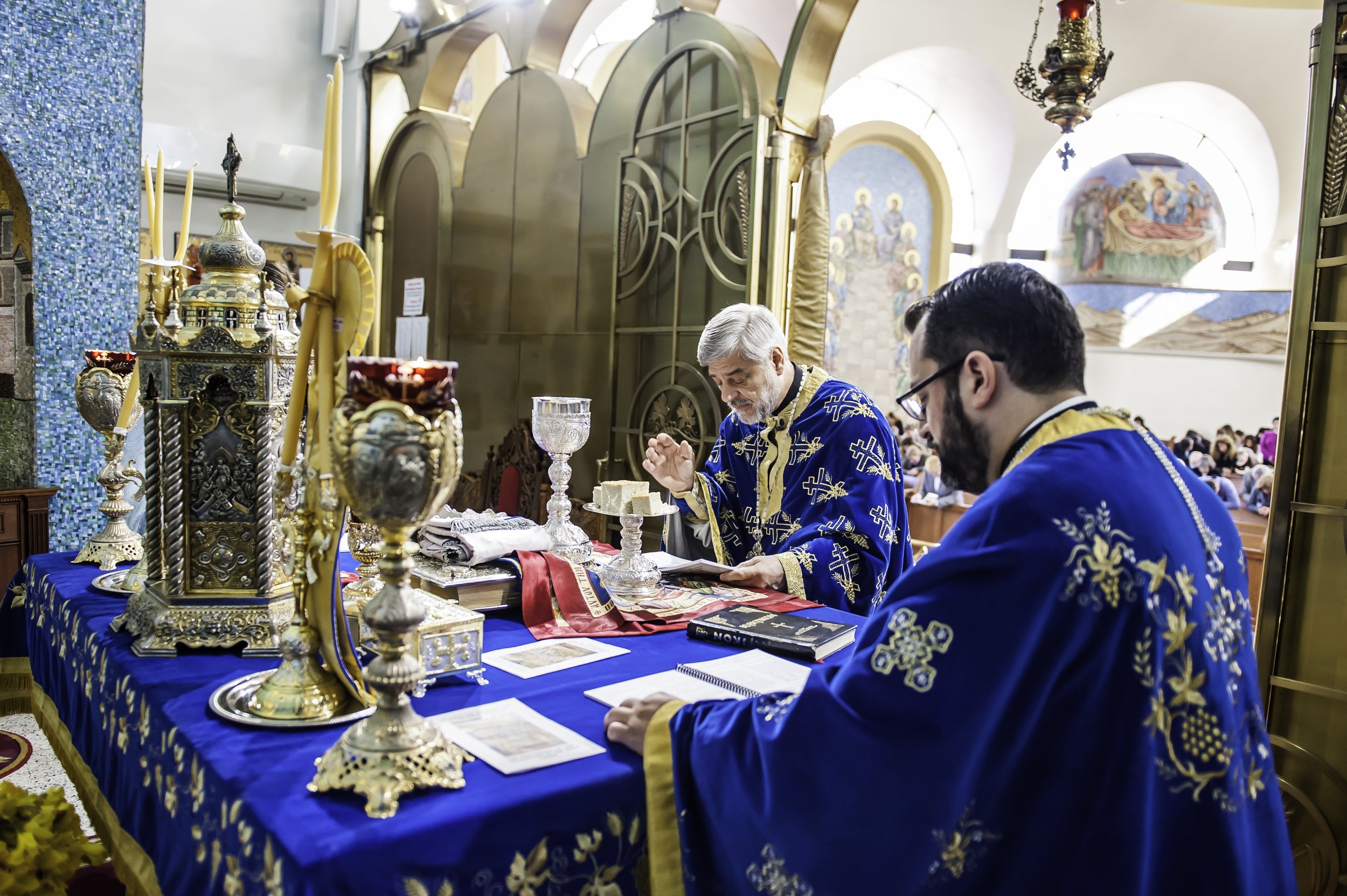 2022VenerationoftheHolyCross-310.JPG