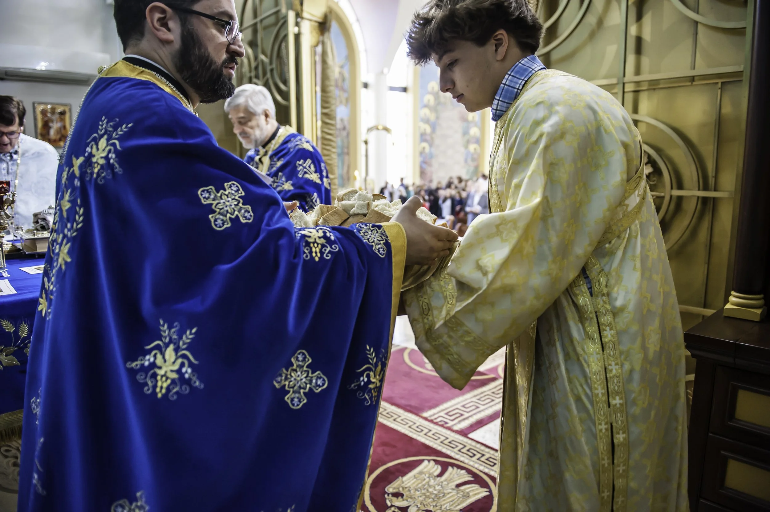 2022VenerationoftheHolyCross-315.JPG