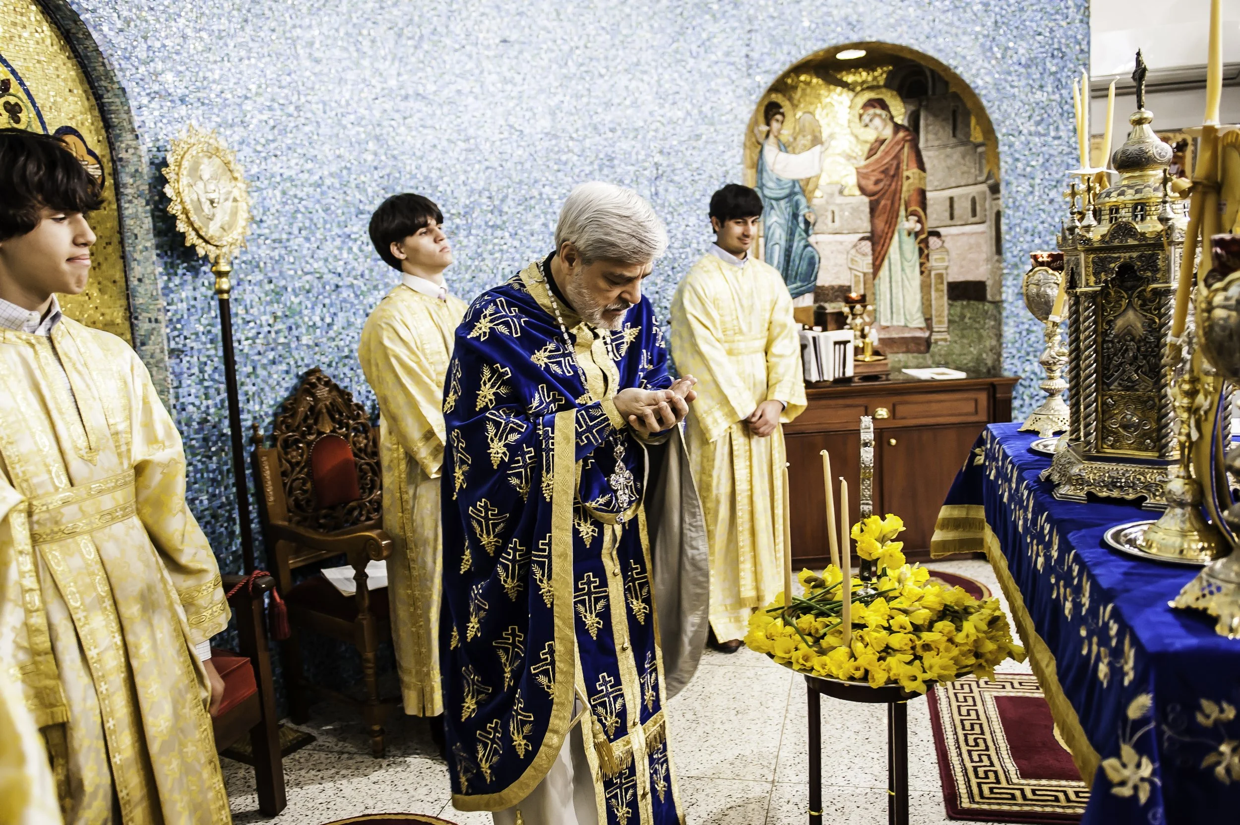 2022VenerationoftheHolyCross-351.JPG