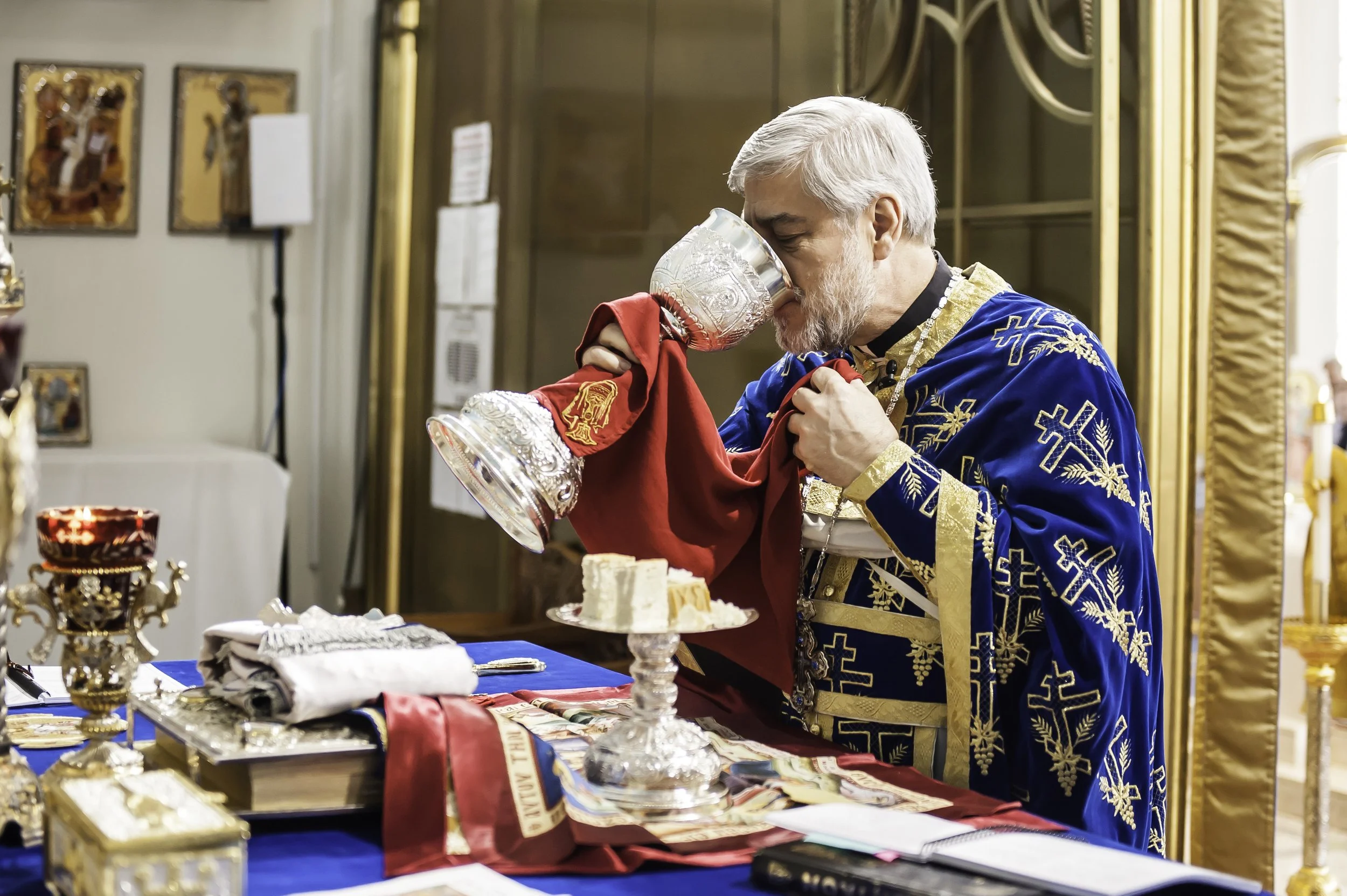 2022VenerationoftheHolyCross-360.JPG