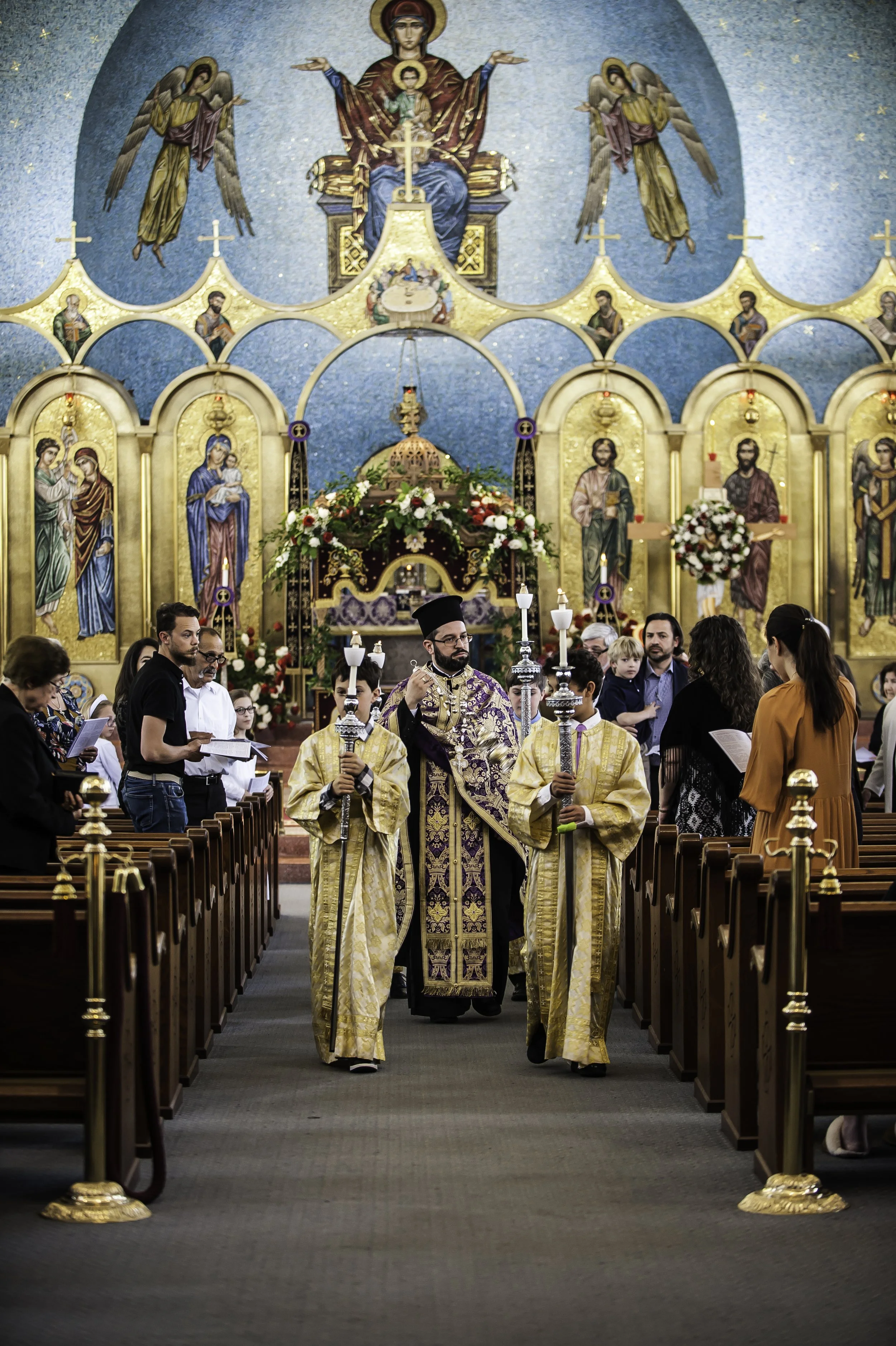 20220422Lamentations-Epitaphios Service-15.JPG