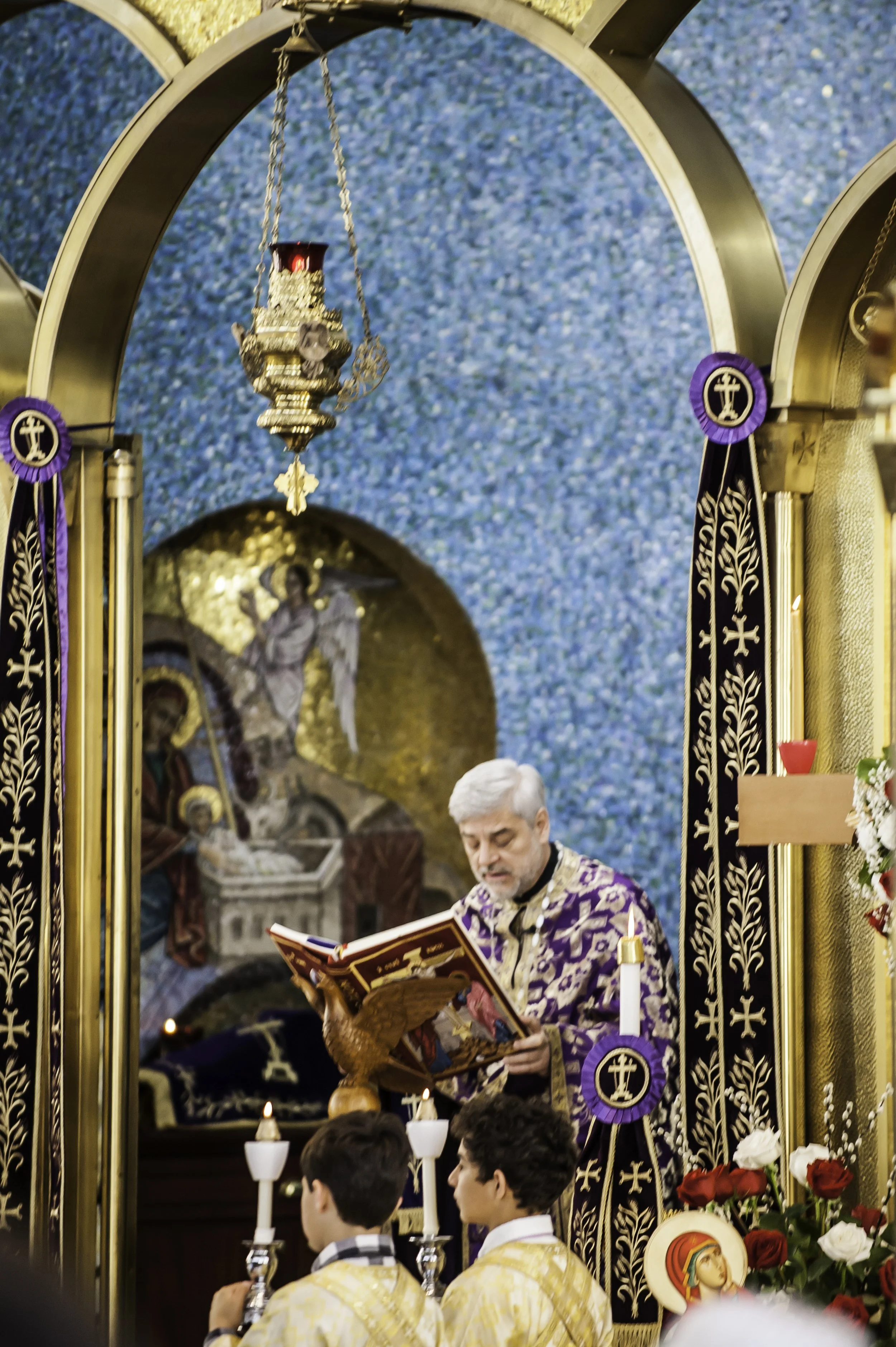 20220422Lamentations-Epitaphios Service-39.JPG