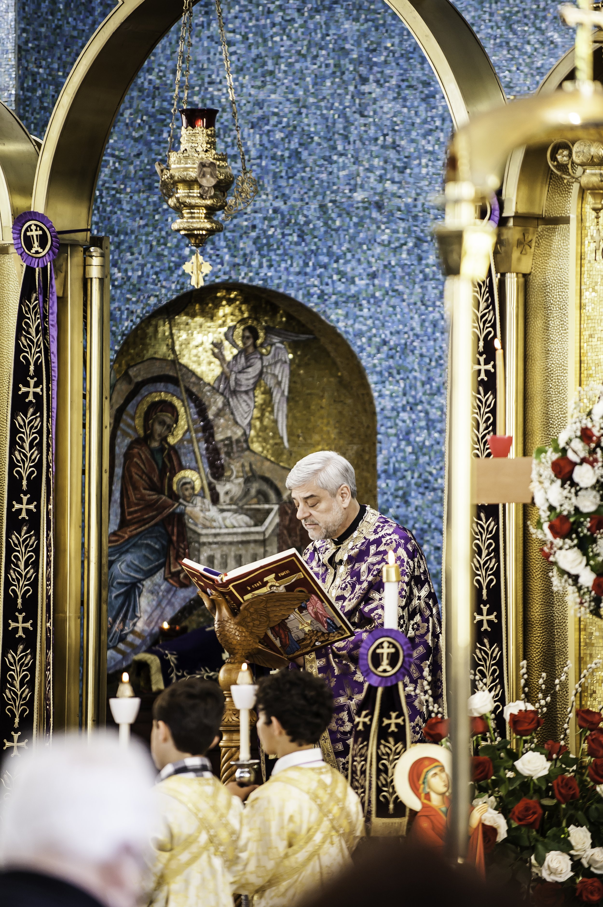 20220422Lamentations-Epitaphios Service-41.JPG