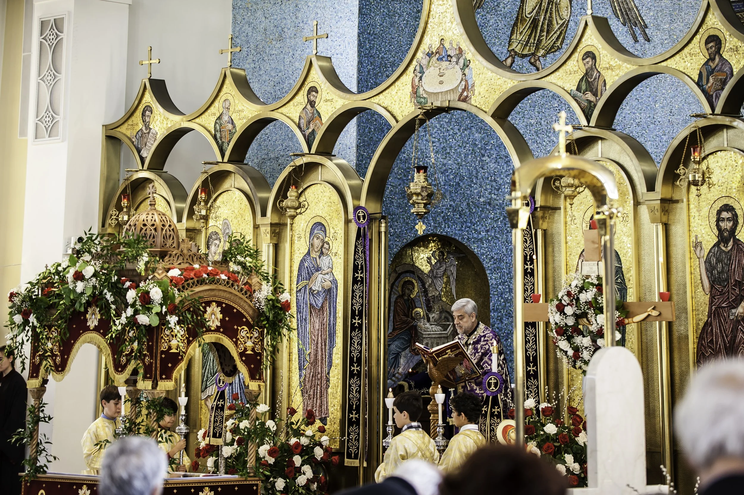 20220422Lamentations-Epitaphios Service-43.JPG