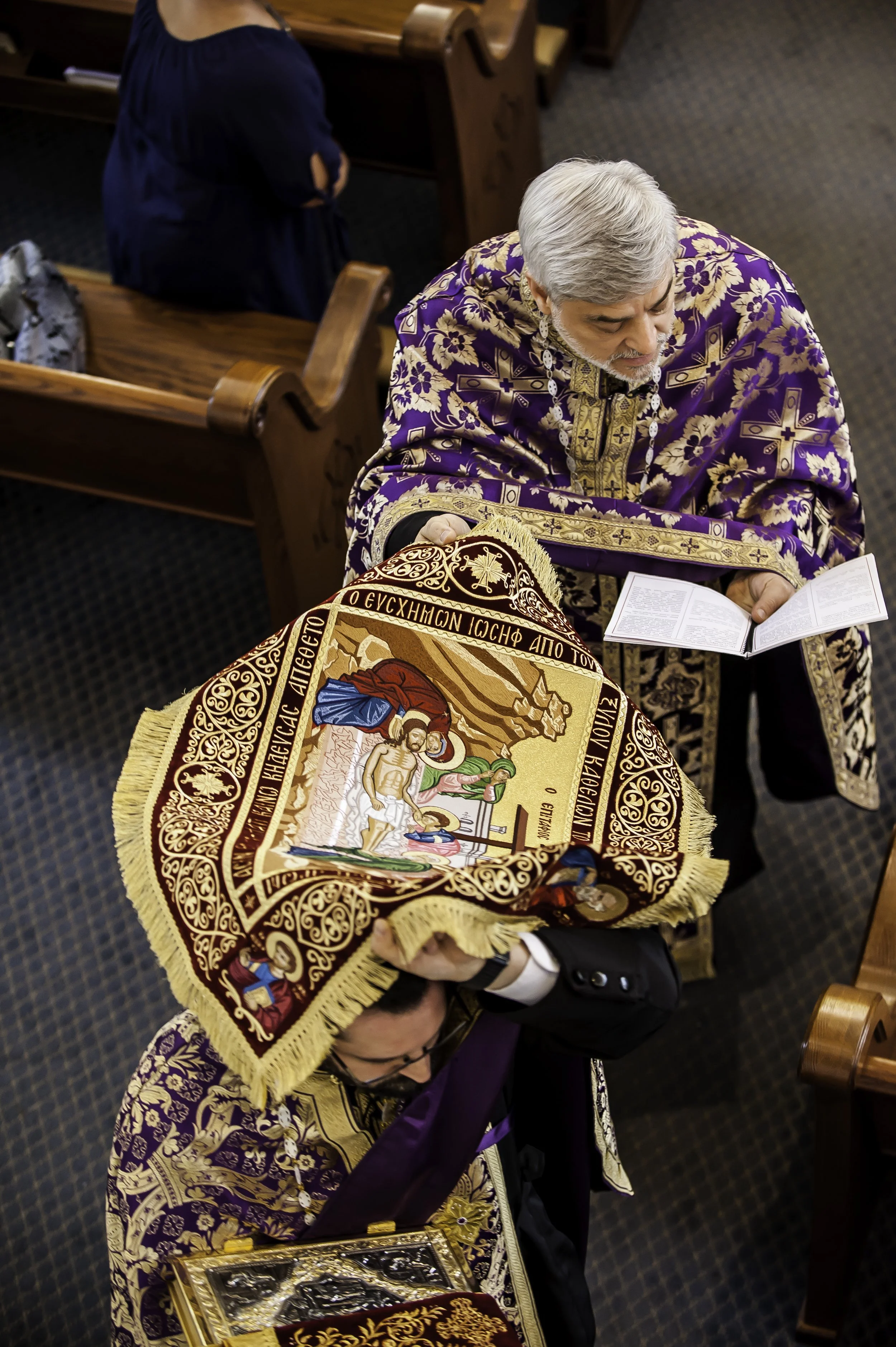 20220422Lamentations-Epitaphios Service-81.JPG
