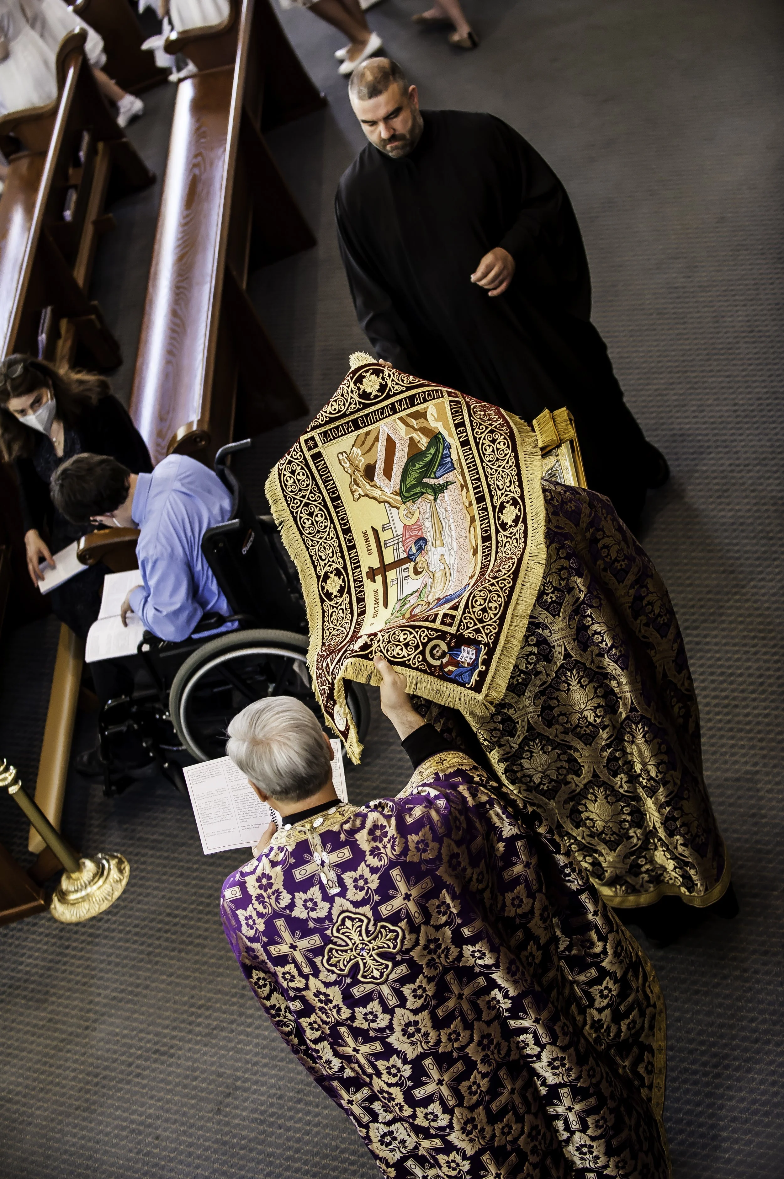 20220422Lamentations-Epitaphios Service-83.JPG