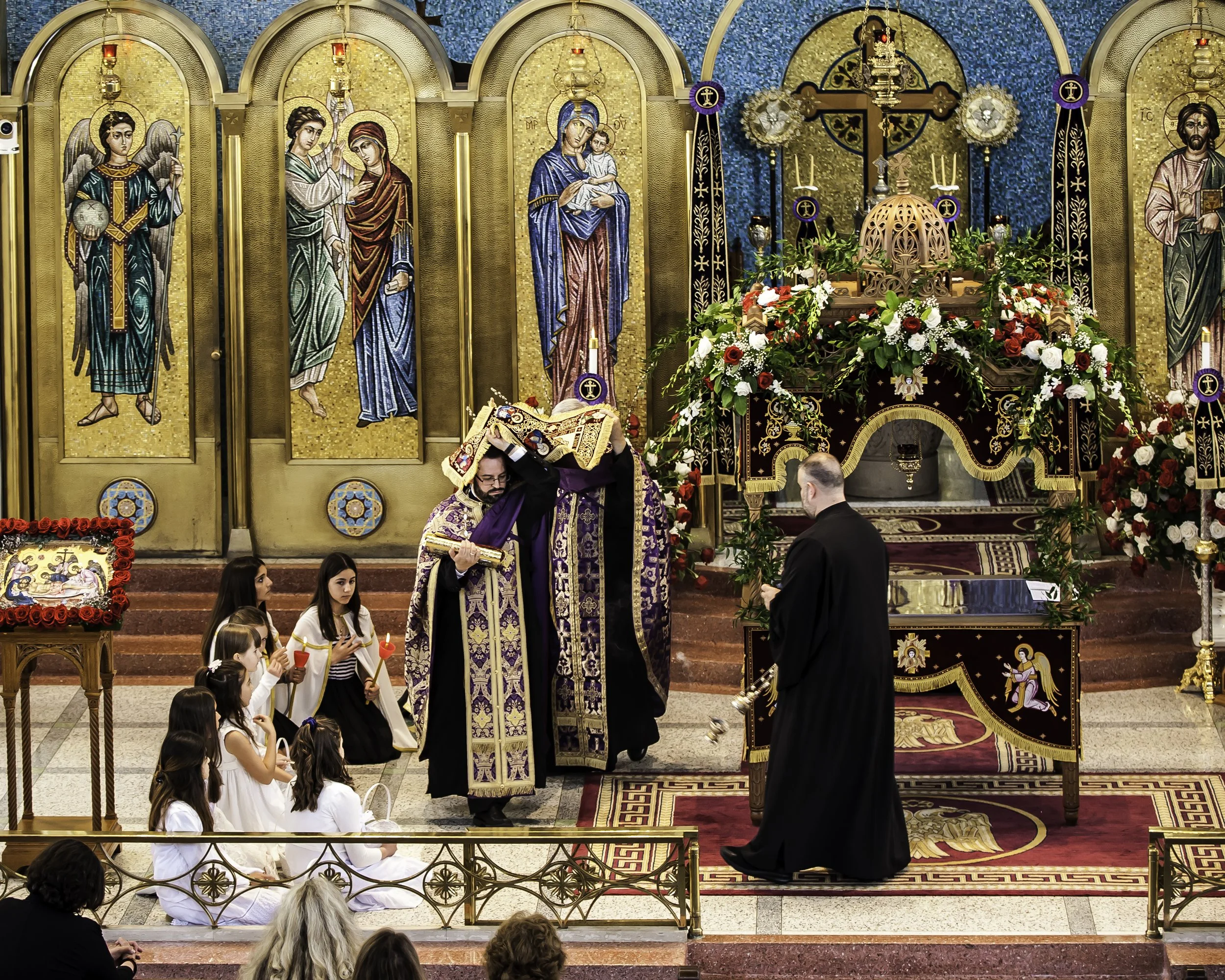 20220422Lamentations-Epitaphios Service-94.JPG