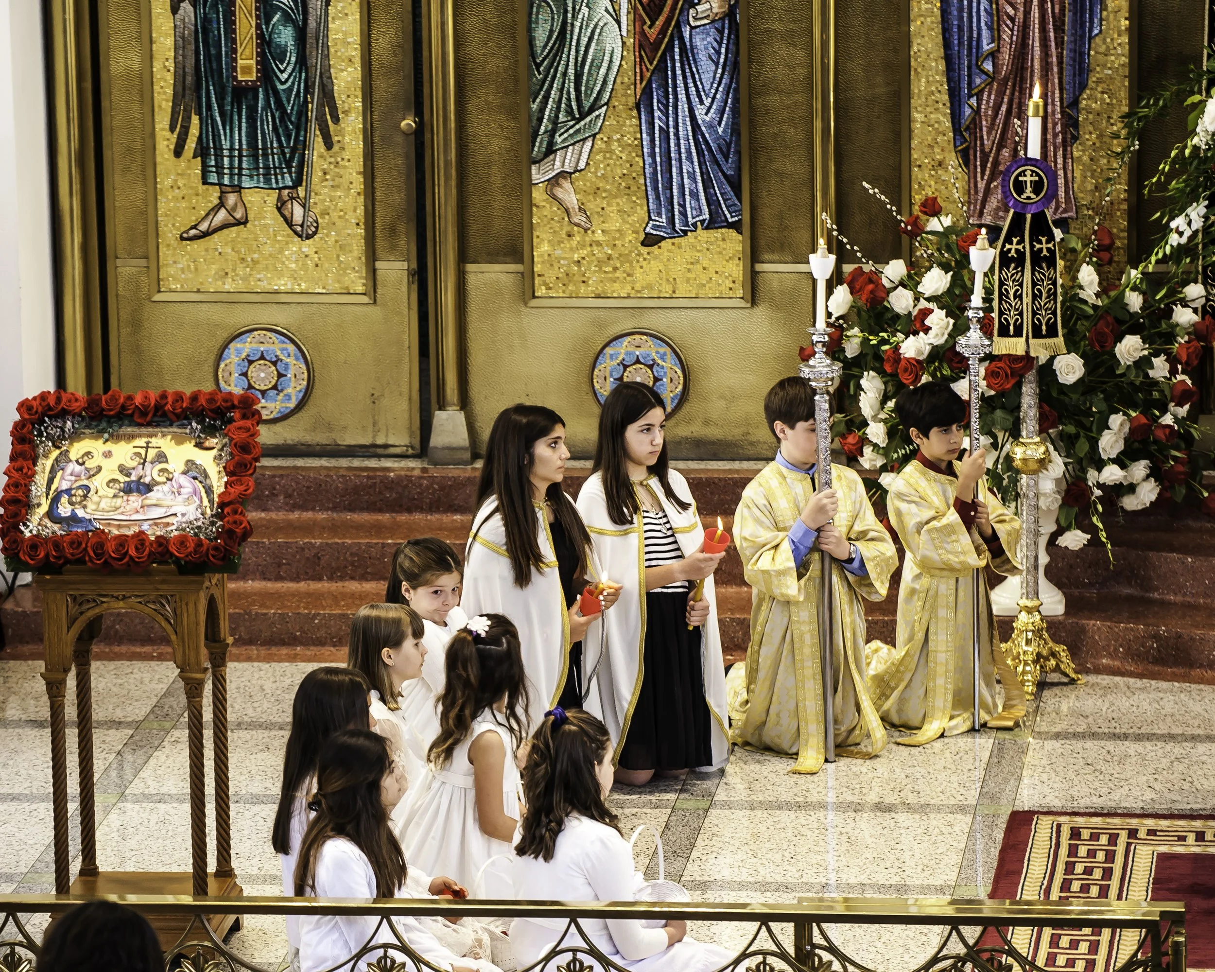 20220422Lamentations-Epitaphios Service-110.JPG